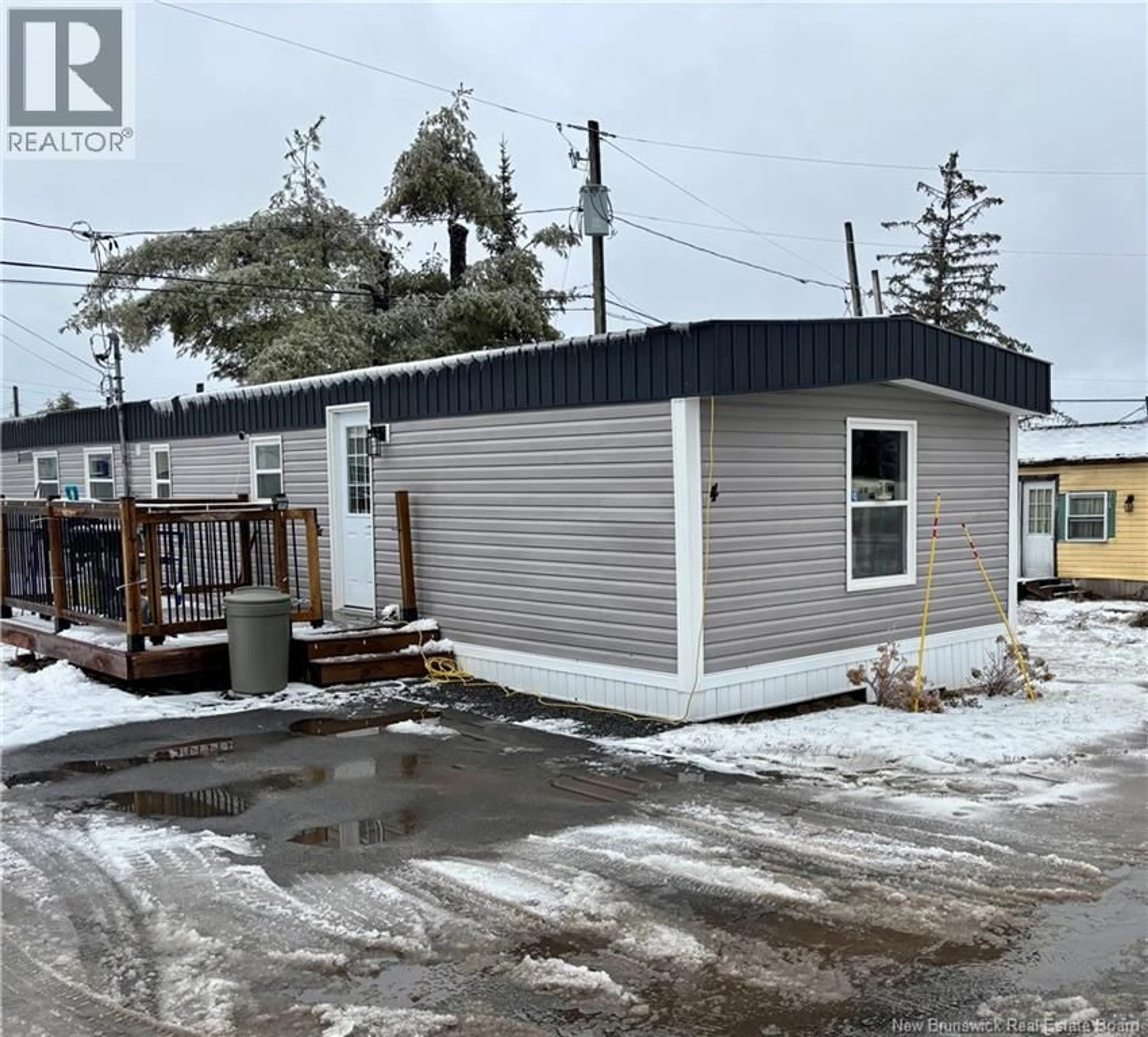 Shed for 4 WHISTLER DUCK CROSS, Lincoln New Brunswick E3B7E9