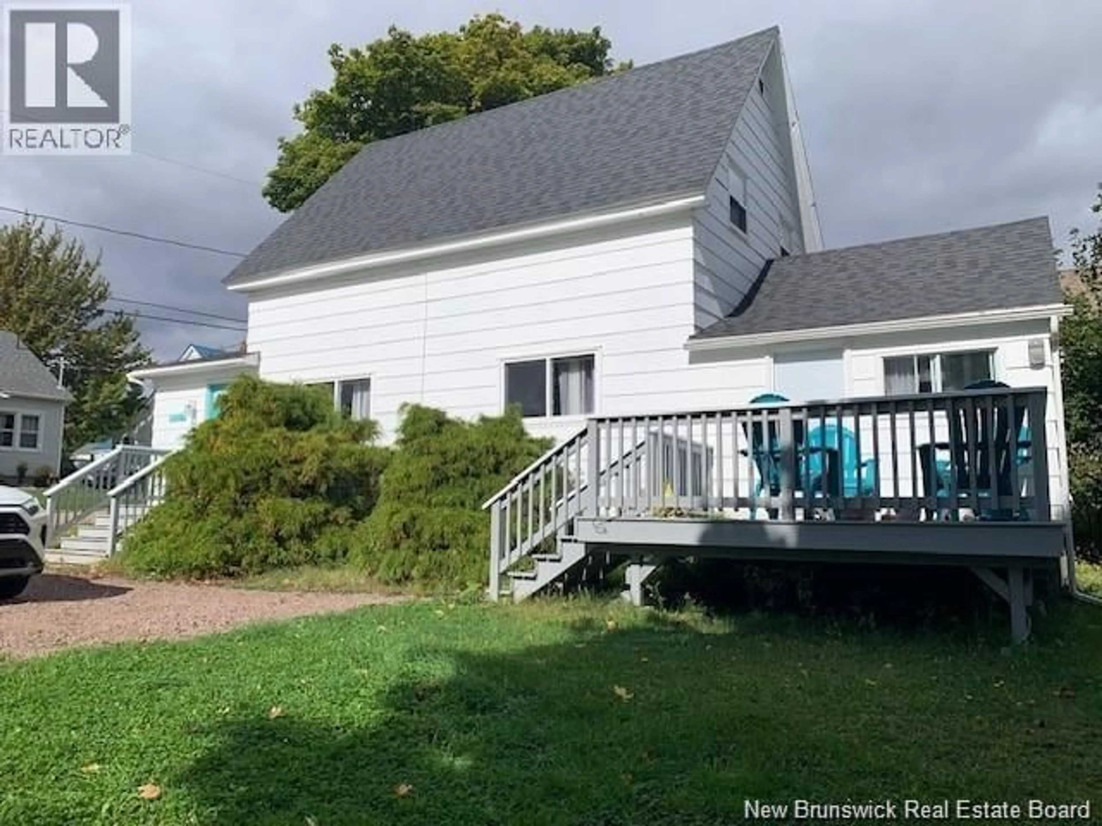 A pic from outside/outdoor area/front of a property/back of a property/a pic from drone, street for 11 PRINGLE STREET, Sackville New Brunswick E4L4N2