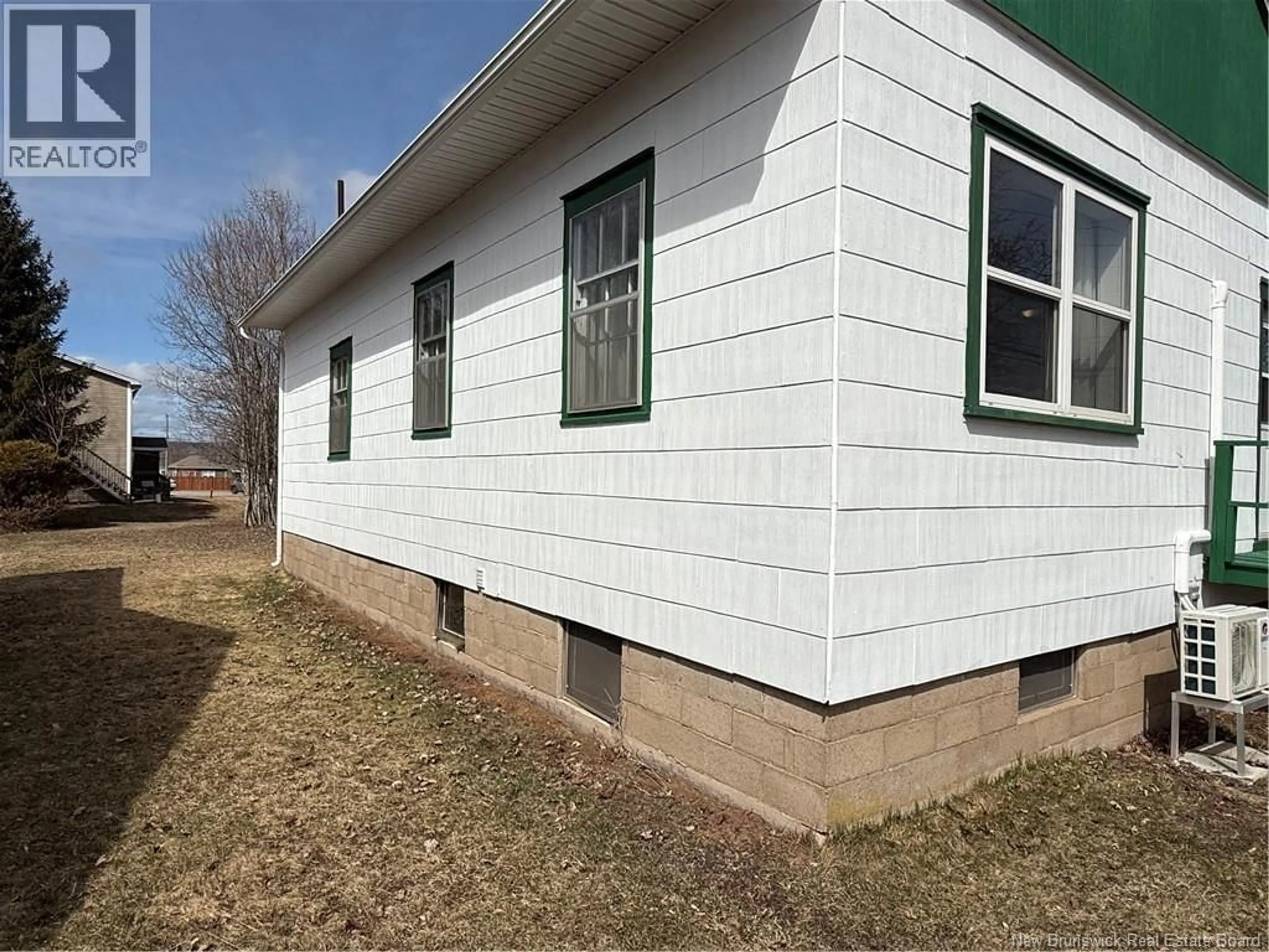 Home with vinyl exterior material, building for 242 MAPLE AVENUE, Sussex New Brunswick E4E2N2
