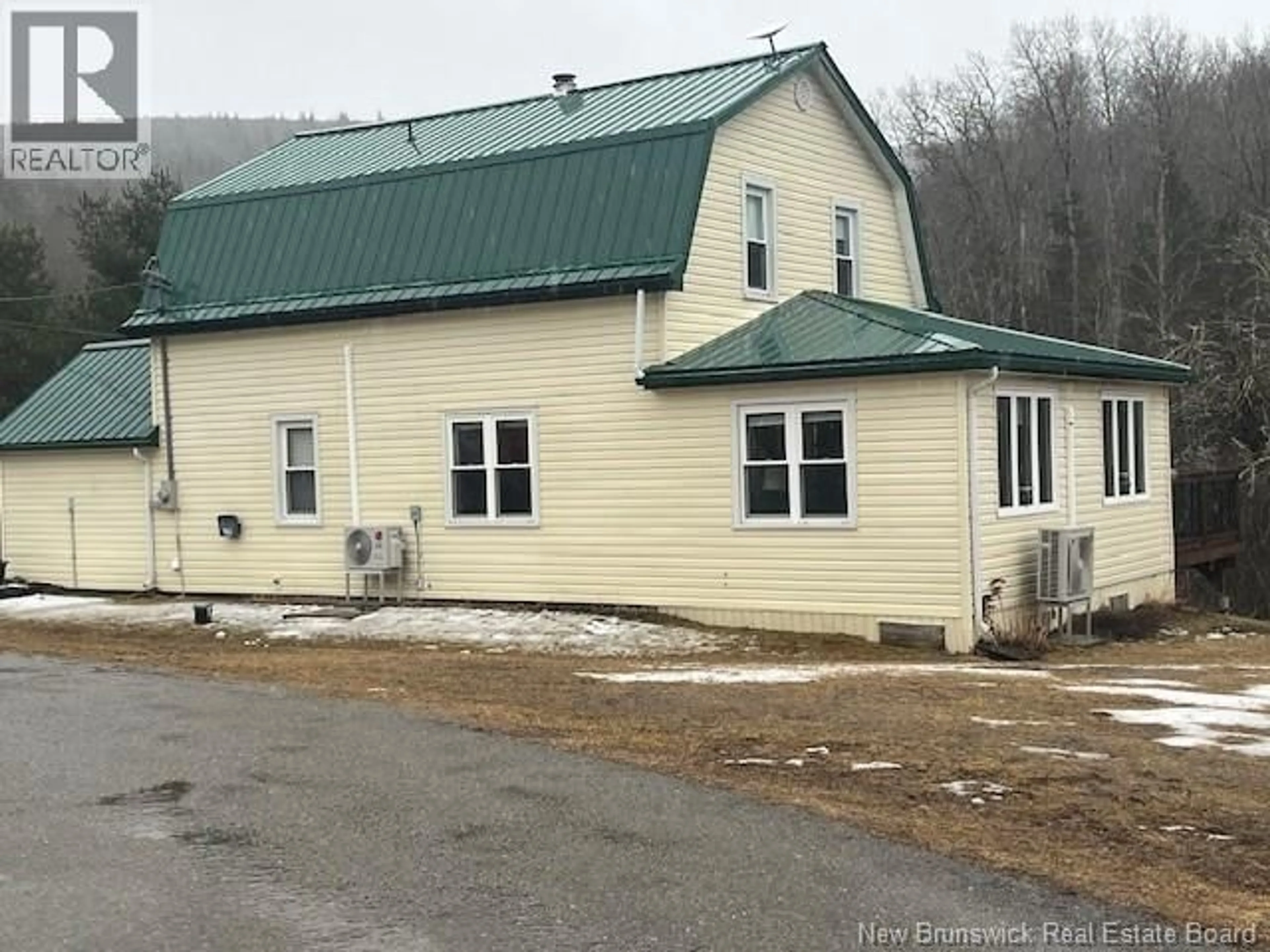 A pic from outside/outdoor area/front of a property/back of a property/a pic from drone, building for 498 URNEY ROAD, Picadilly New Brunswick E4E5K9