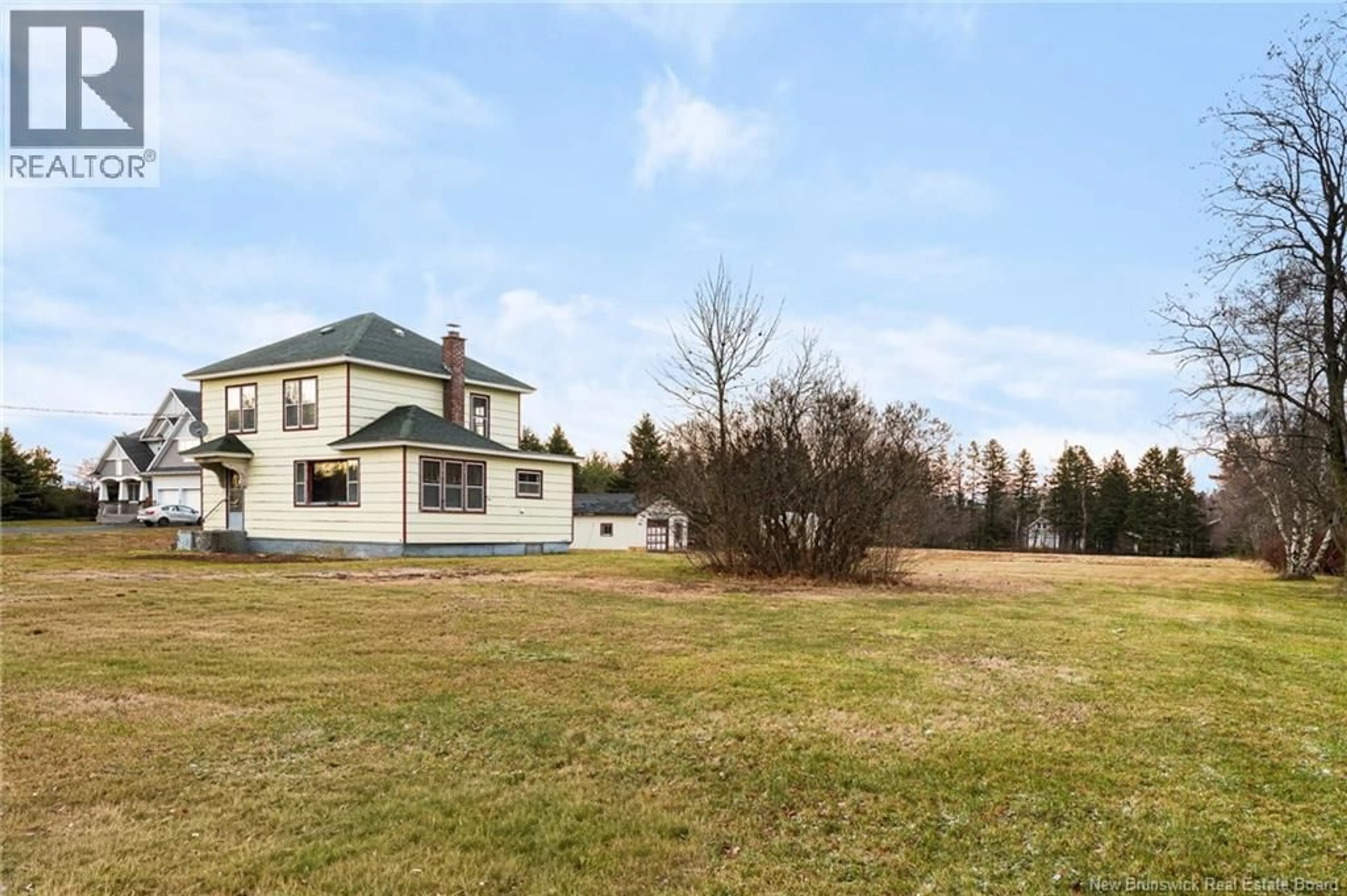 A pic from outside/outdoor area/front of a property/back of a property/a pic from drone, unknown for 3738 ROUTE 134, Shediac Bridge New Brunswick E4R1T1