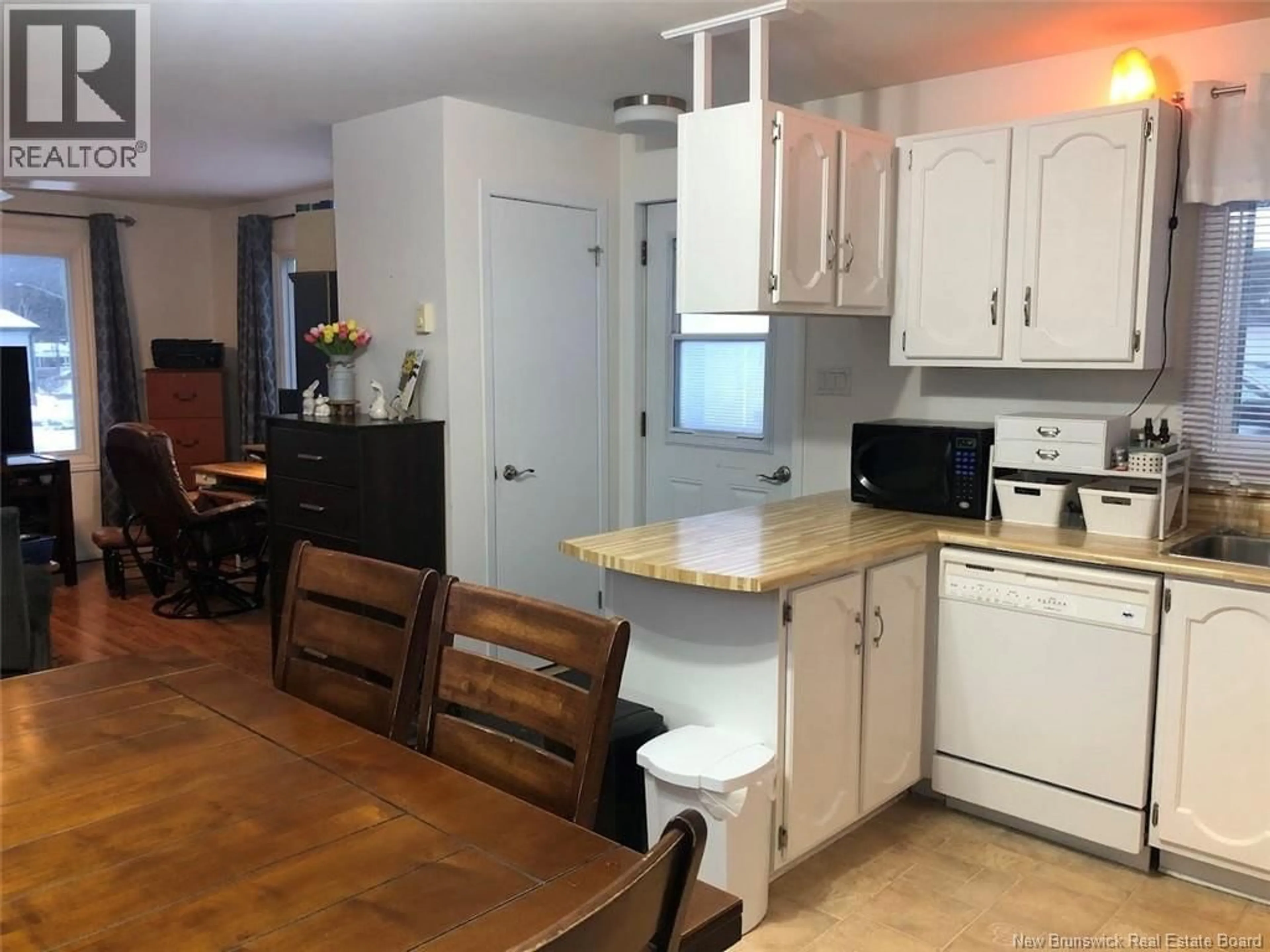 Standard kitchen, wood/laminate floor for 26 LE PARADIS STREET, Saint-Jacques New Brunswick E7B1T7