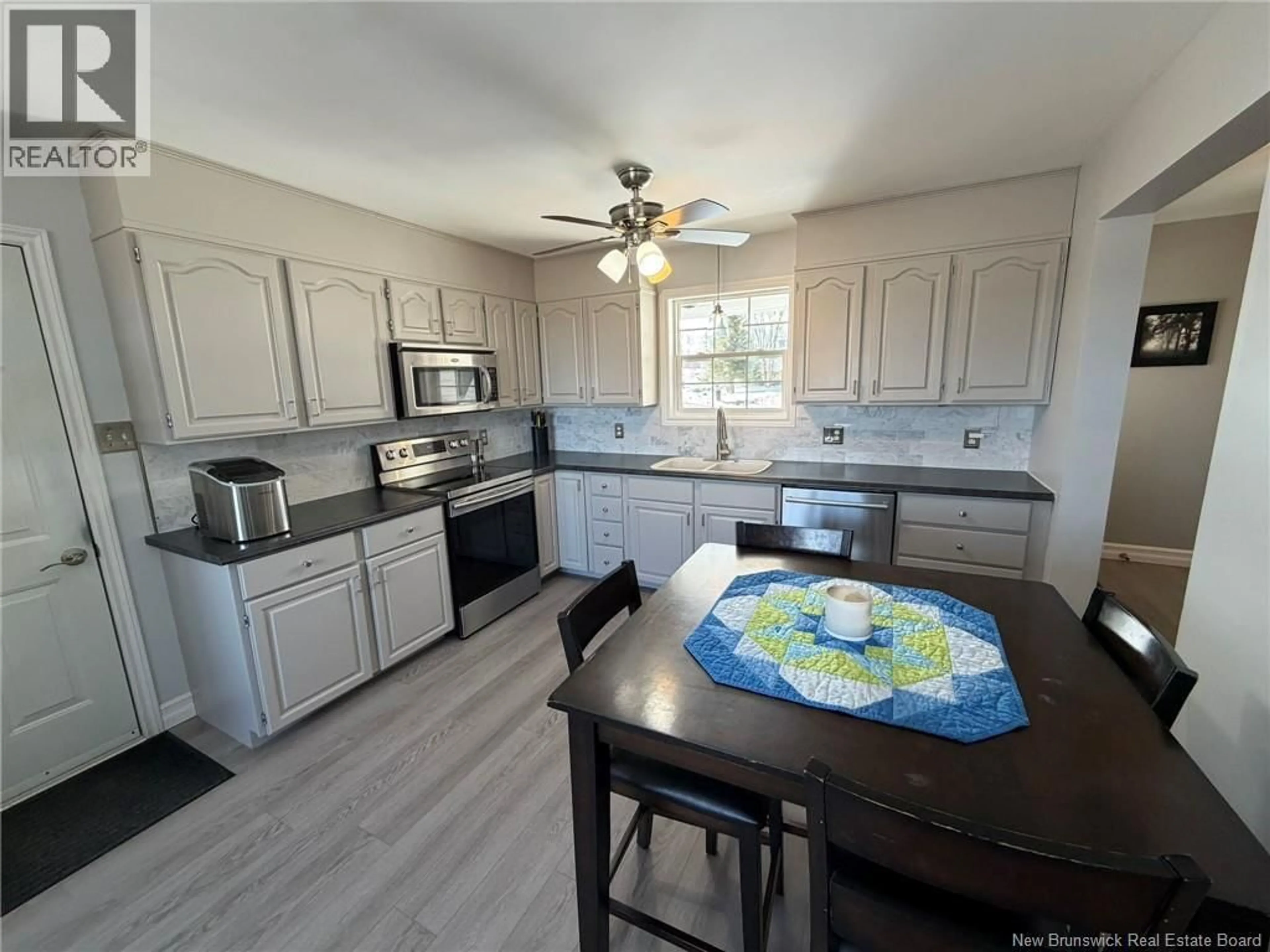 Open concept kitchen, unknown for 17 SHEPODY CRESCENT, Florenceville-Bristol New Brunswick E7L2X5