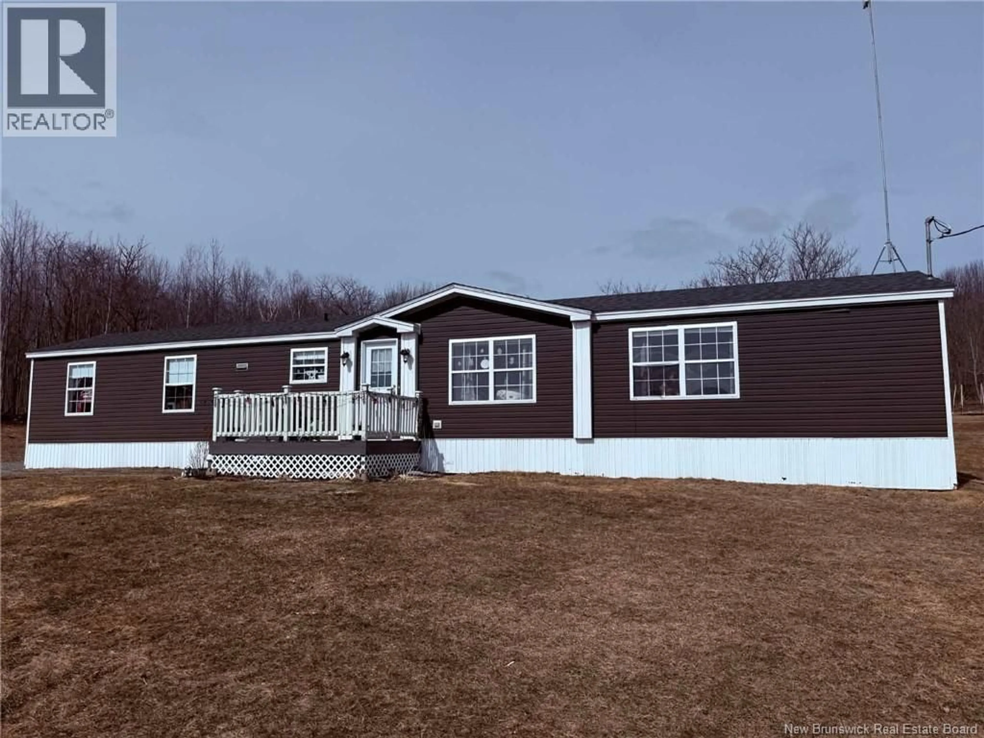 Home with vinyl exterior material, unknown for 2260 105 ROUTE, Southampton New Brunswick E6G1N1