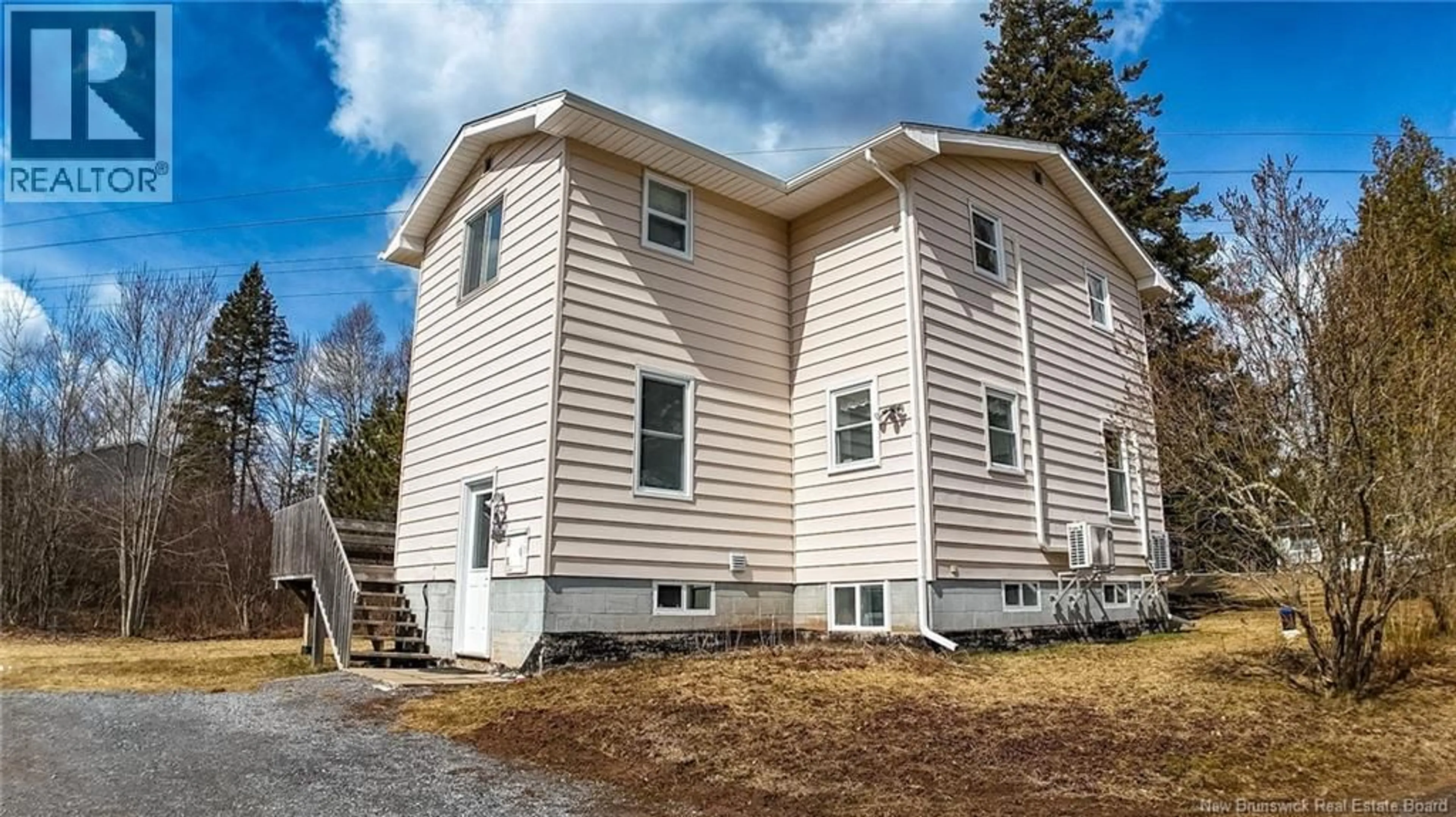 Home with vinyl exterior material, building for 680 HAMPTON ROAD, Quispamsis New Brunswick E2G1E9