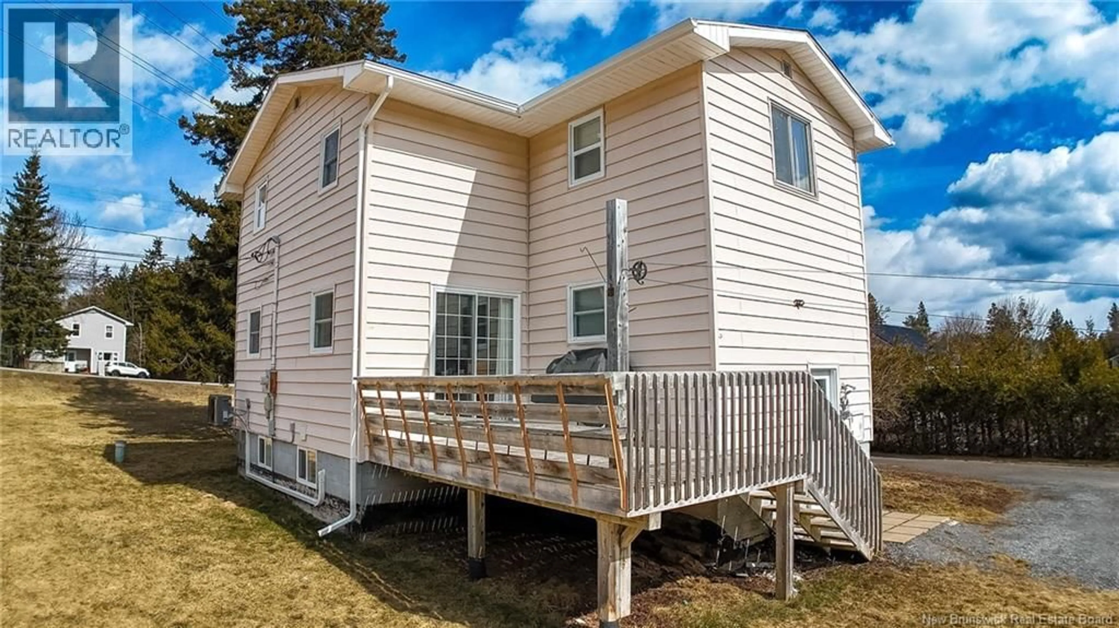 Home with vinyl exterior material, building for 680 HAMPTON ROAD, Quispamsis New Brunswick E2G1E9