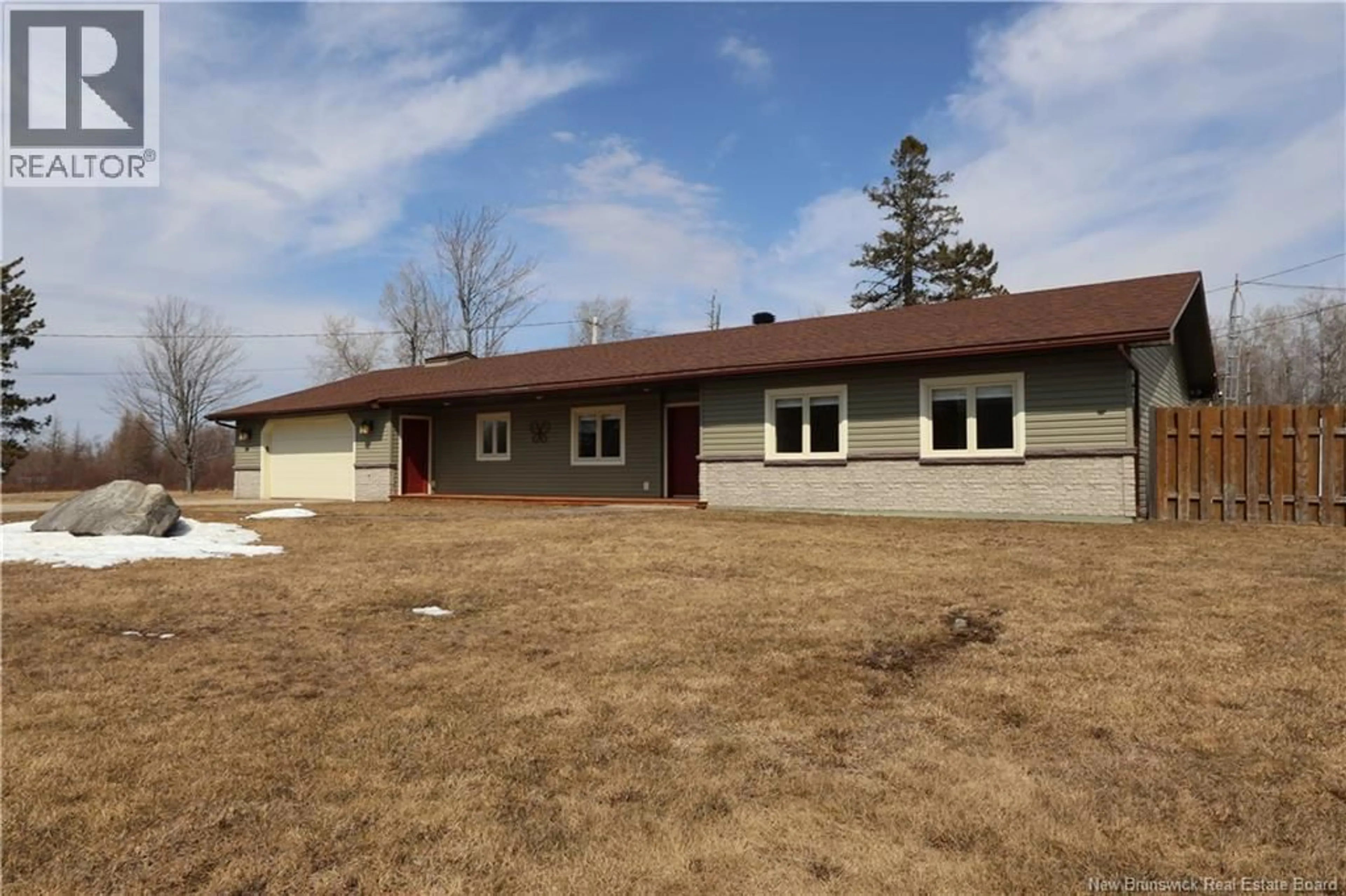 Home with vinyl exterior material, building for 10685 126 ROUTE, Rogersville New Brunswick E4Y2K8