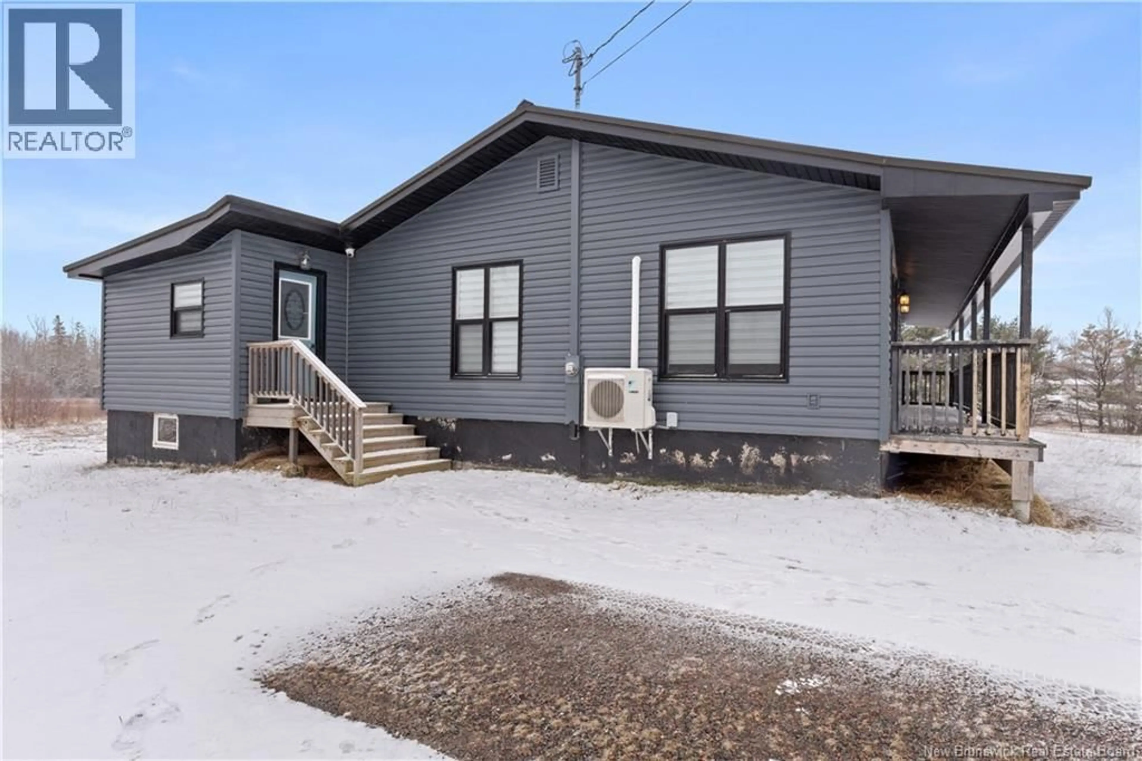 Home with vinyl exterior material, unknown for 2490 ROUTE 950, Shemogue New Brunswick E4N2S4