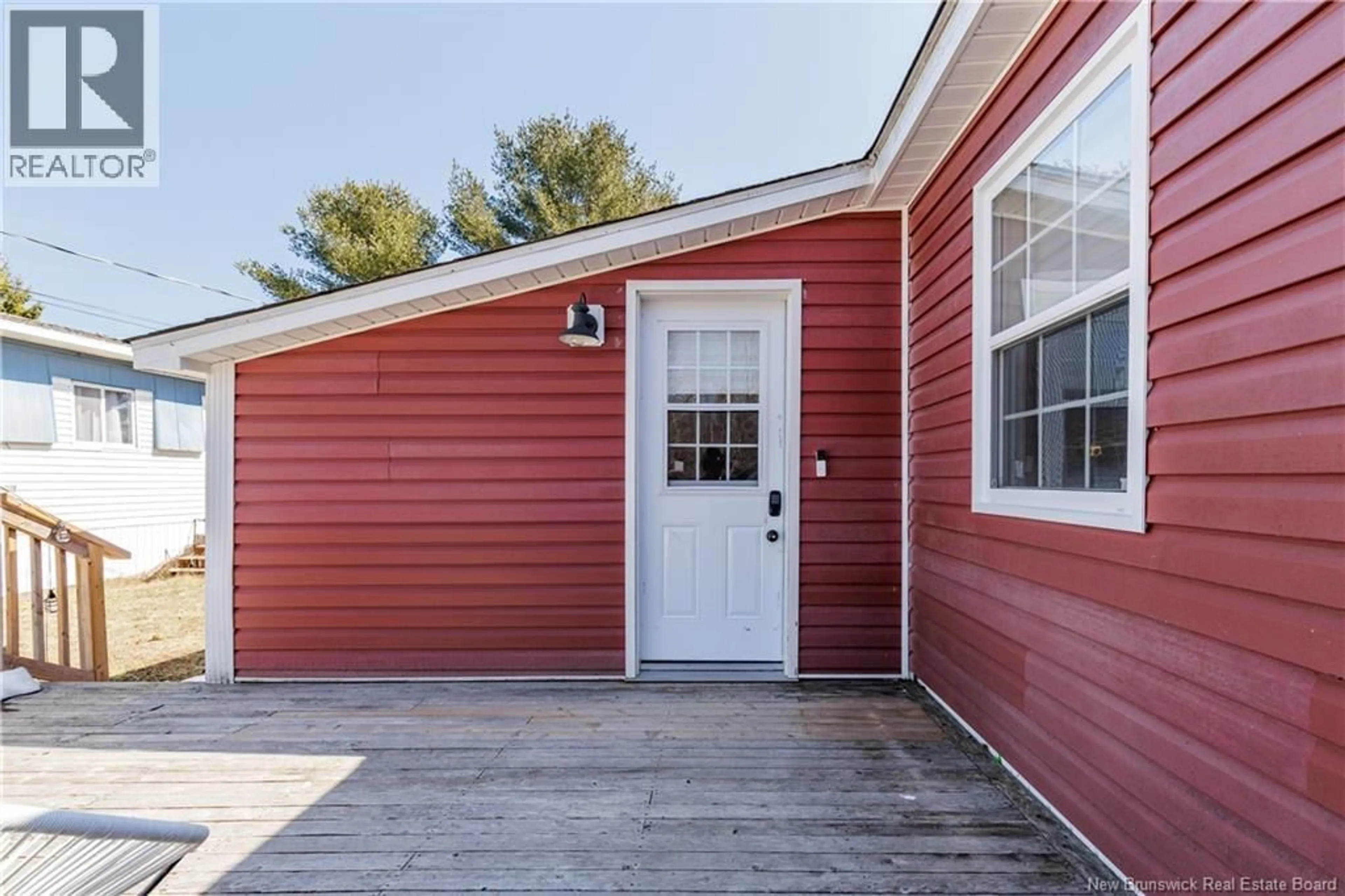 Home with vinyl exterior material, unknown for 122 MCGEE STREET, Lincoln New Brunswick E3B8M2