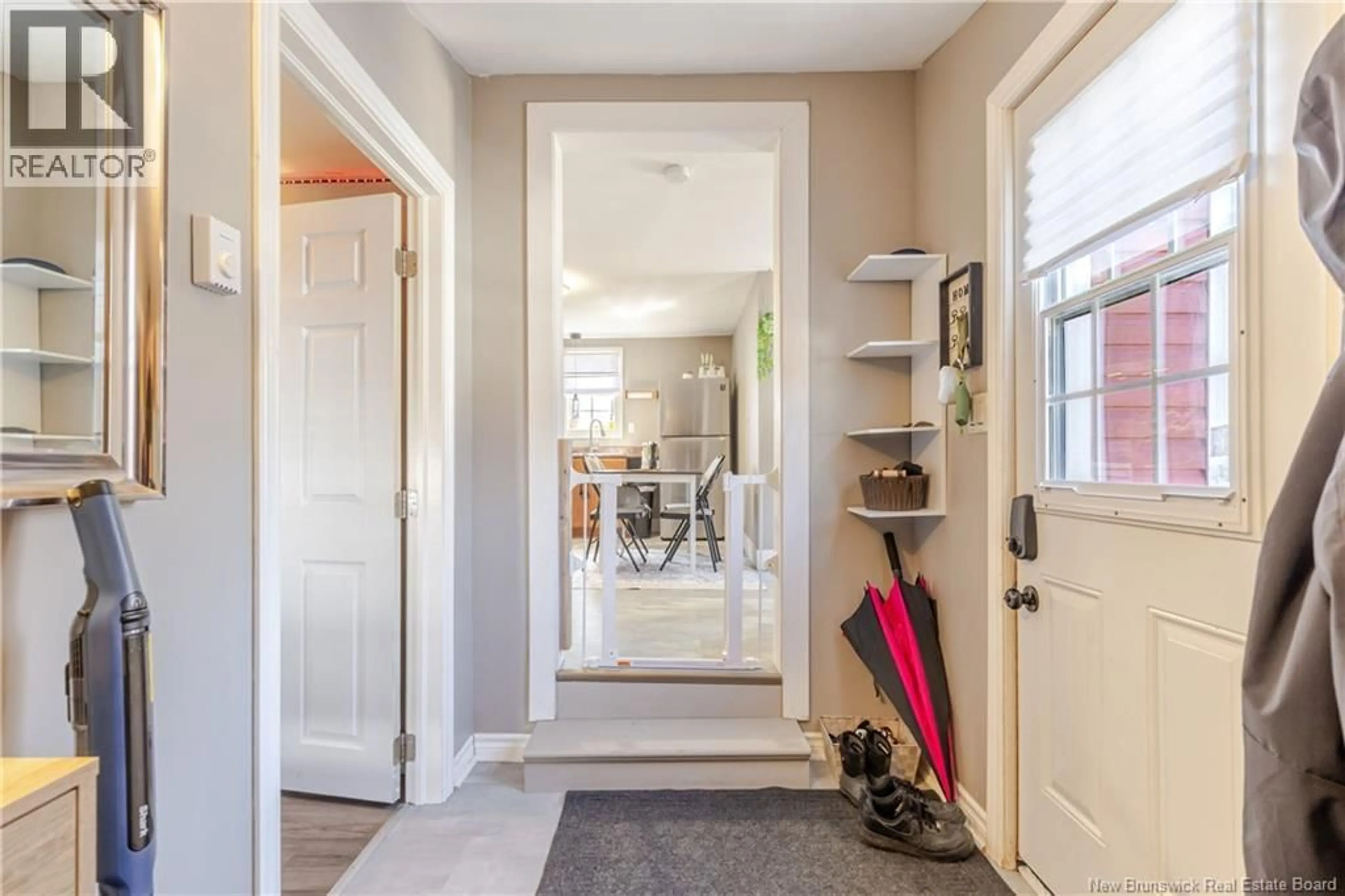 Indoor entryway for 122 MCGEE STREET, Lincoln New Brunswick E3B8M2