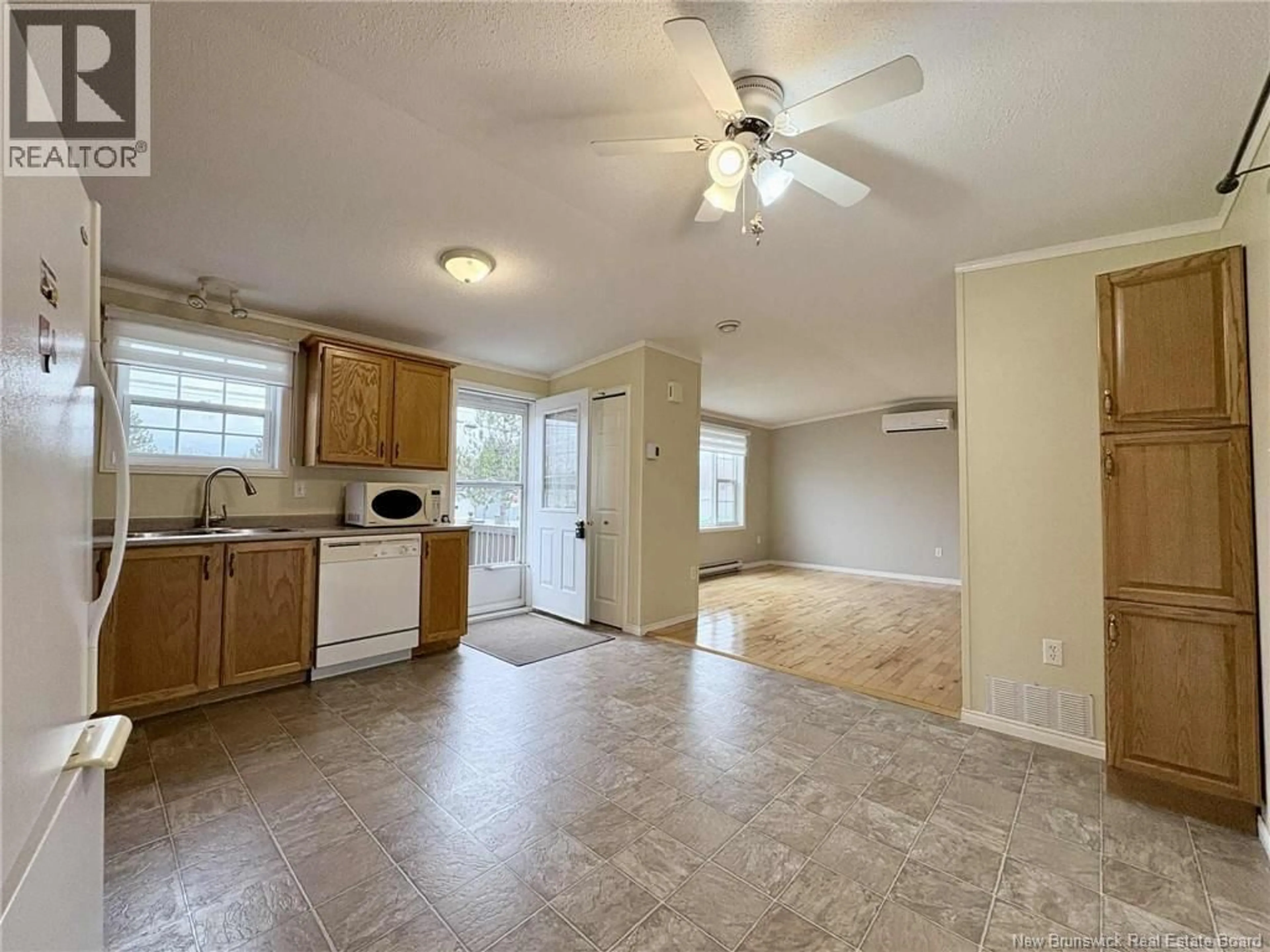 A pic of a room for 27 SOPHIE DRIVE, Dieppe New Brunswick E1A7X5