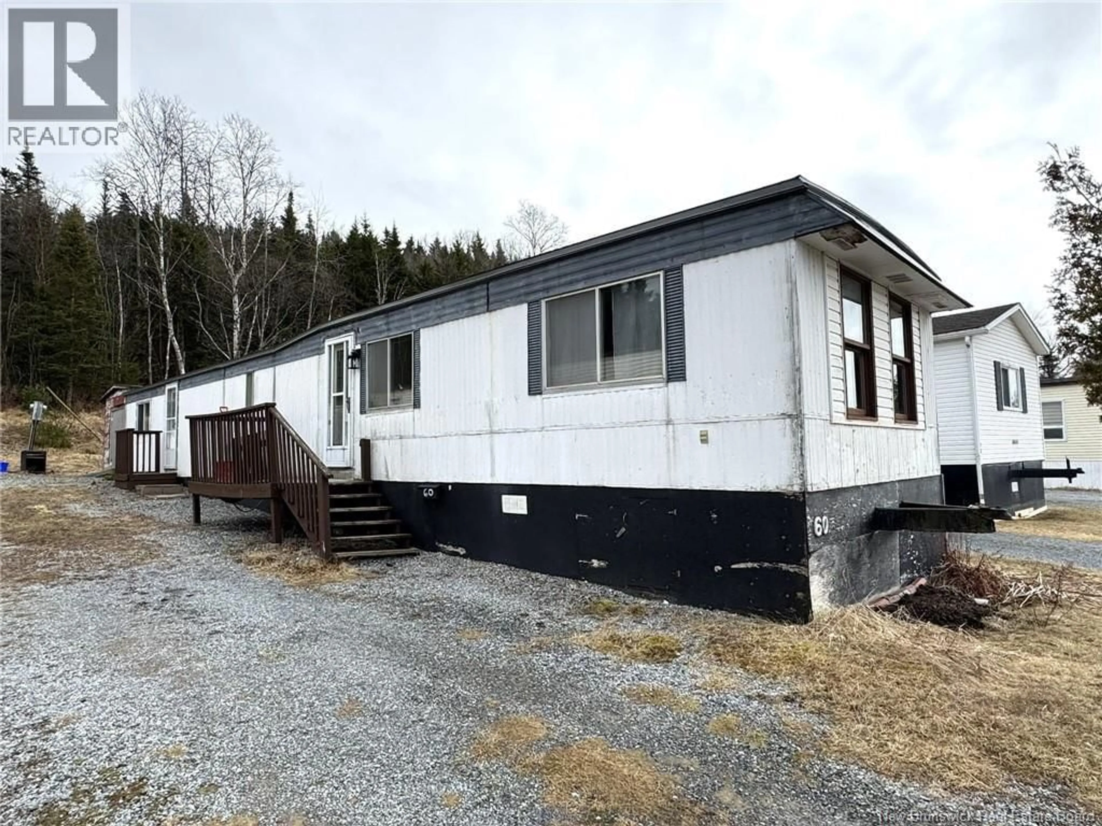 Home with vinyl exterior material, building for 60 GLENVIEW DRIVE, Saint John New Brunswick E2H2R6