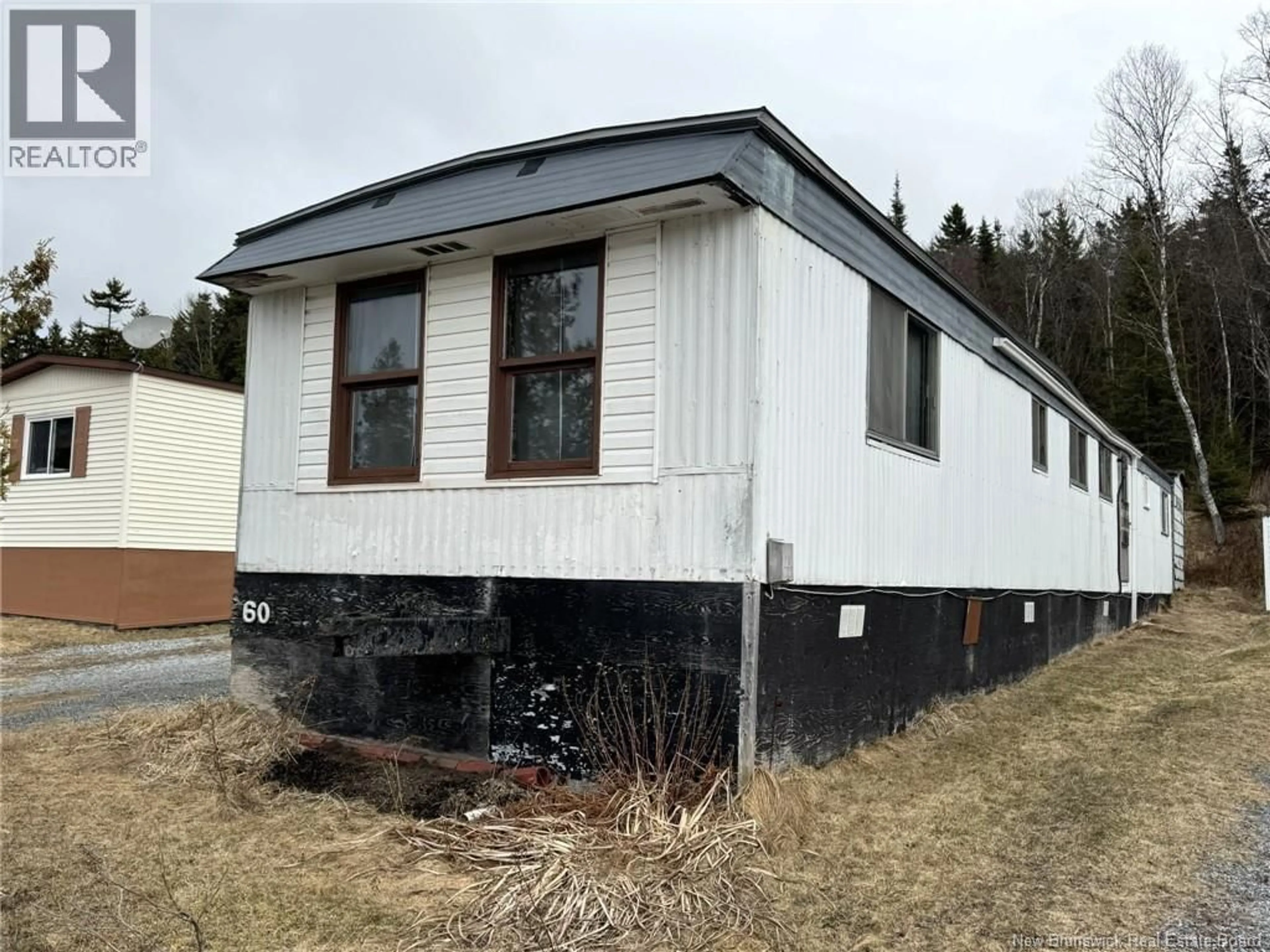 Home with vinyl exterior material, building for 60 GLENVIEW DRIVE, Saint John New Brunswick E2H2R6