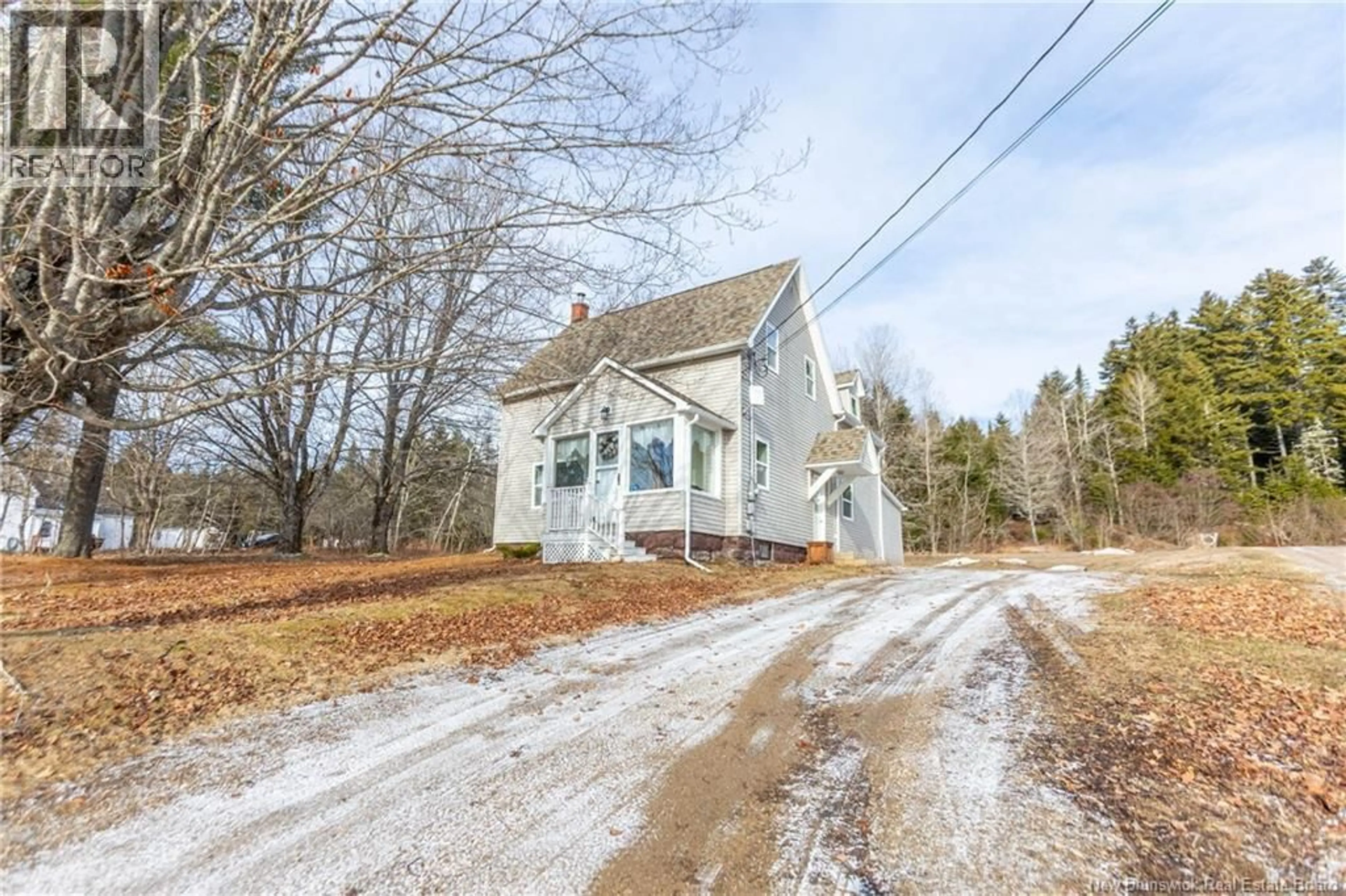 Unknown for 15 WATER STREET, Dorchester New Brunswick E4K3A2