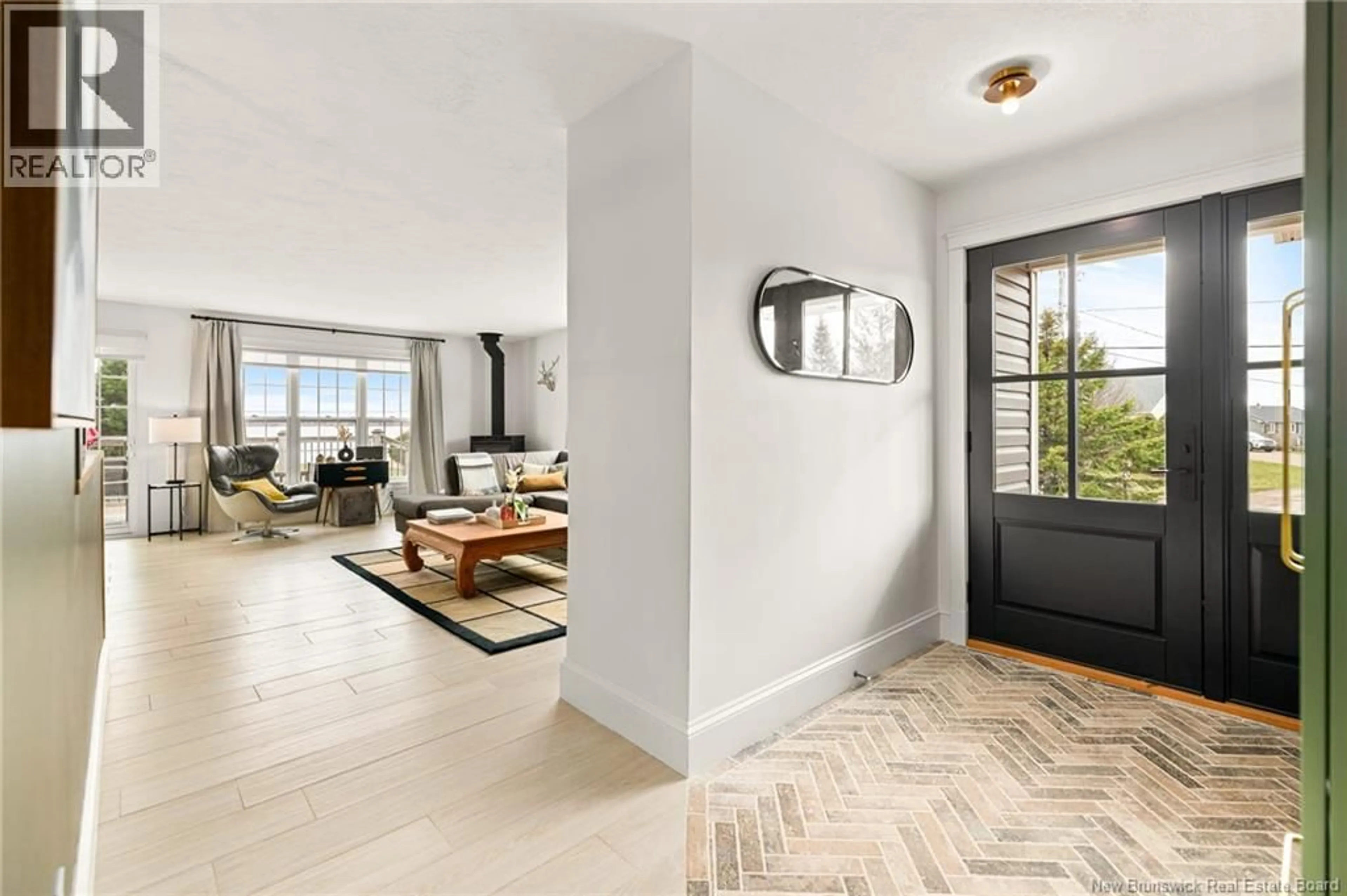 Indoor entryway for 75 LOUIS-A-CHARLES STREET, Grande-Digue New Brunswick E4R4S3