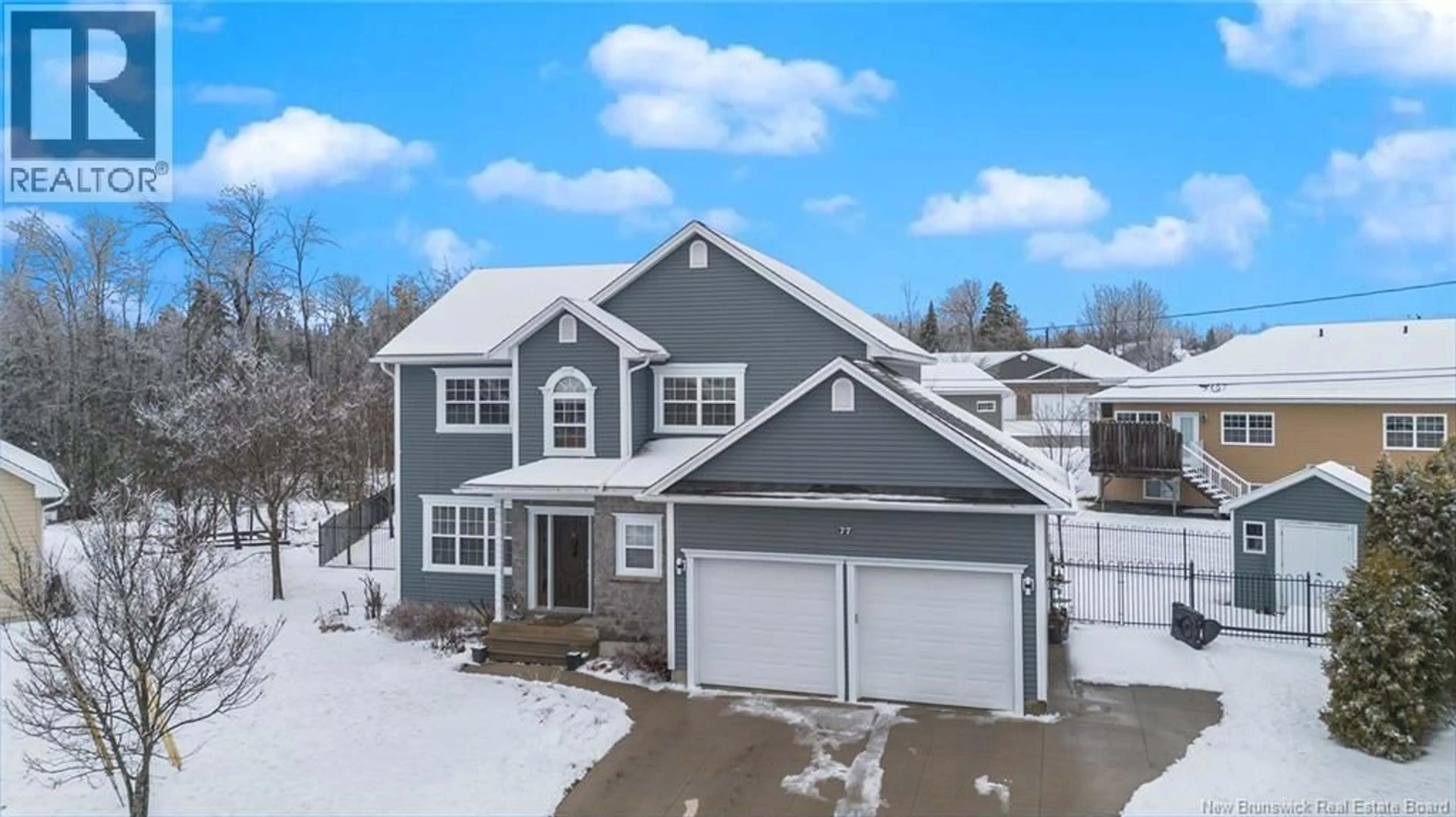 A pic from outside/outdoor area/front of a property/back of a property/a pic from drone, street for 77 JACKSTRAW COURT, Fredericton New Brunswick E3B0L3