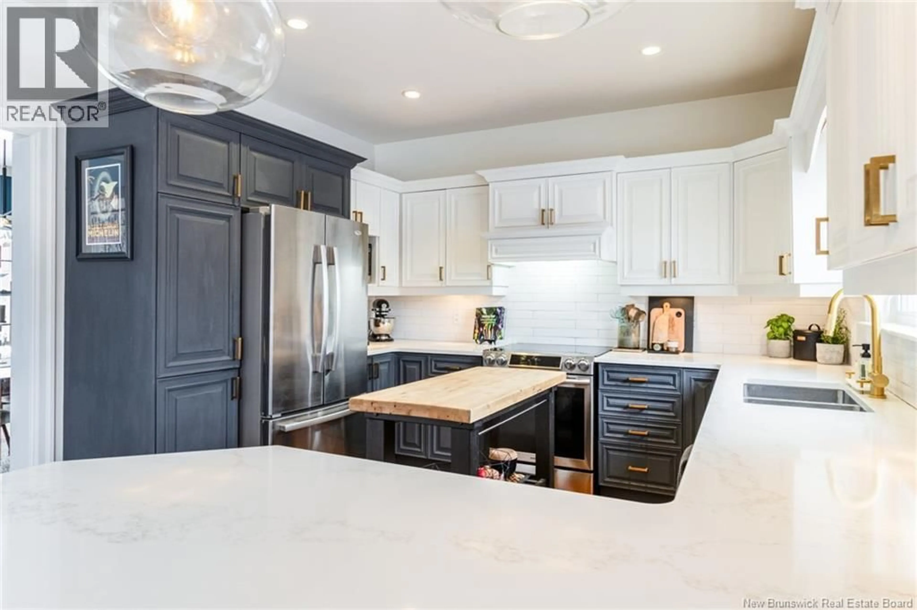 Contemporary kitchen, ceramic/tile floor for 77 JACKSTRAW COURT, Fredericton New Brunswick E3B0L3