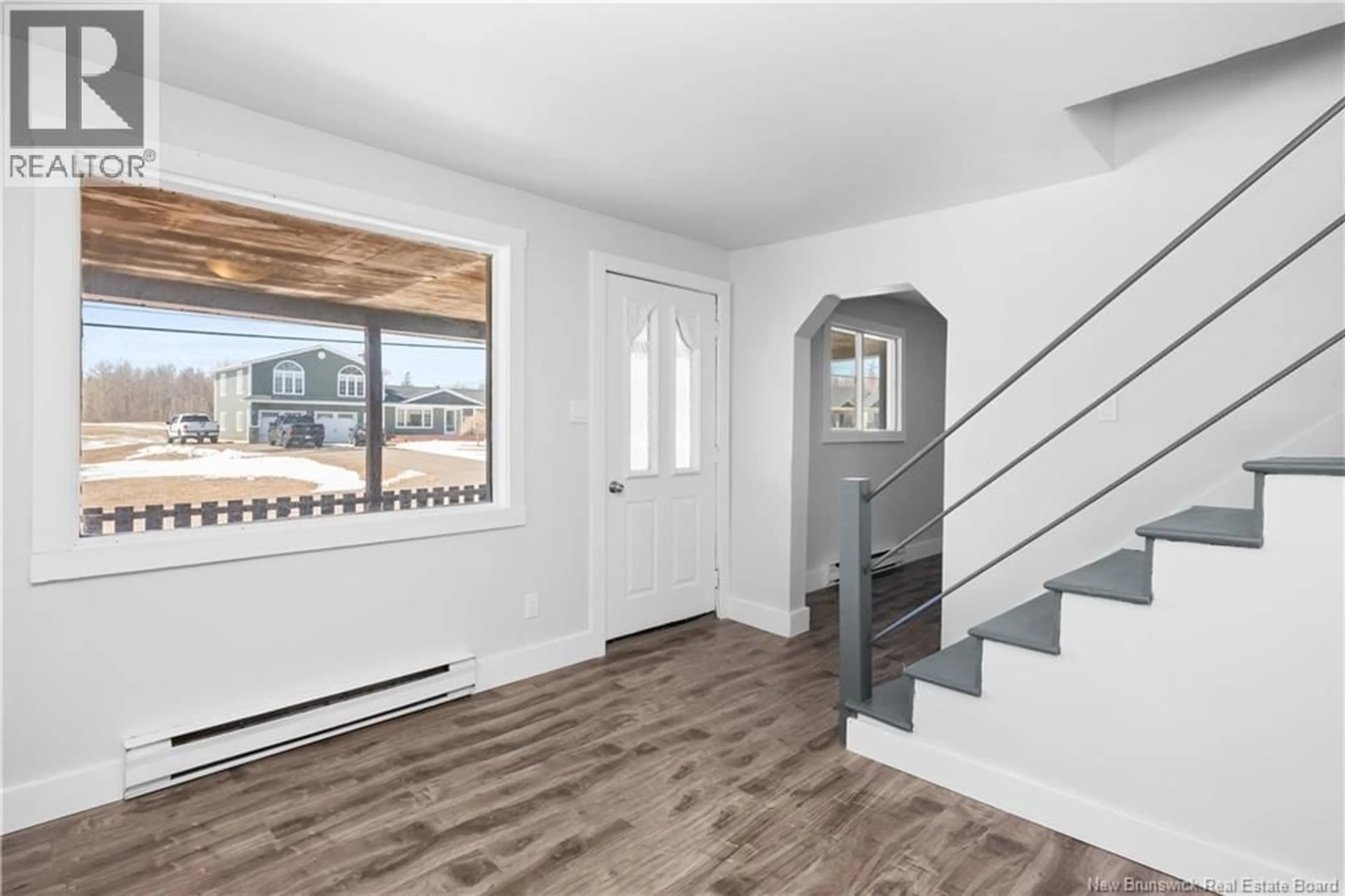 Indoor entryway for 1870 RTE 475, Saint-Edouard-De-Kent New Brunswick E4S4W9