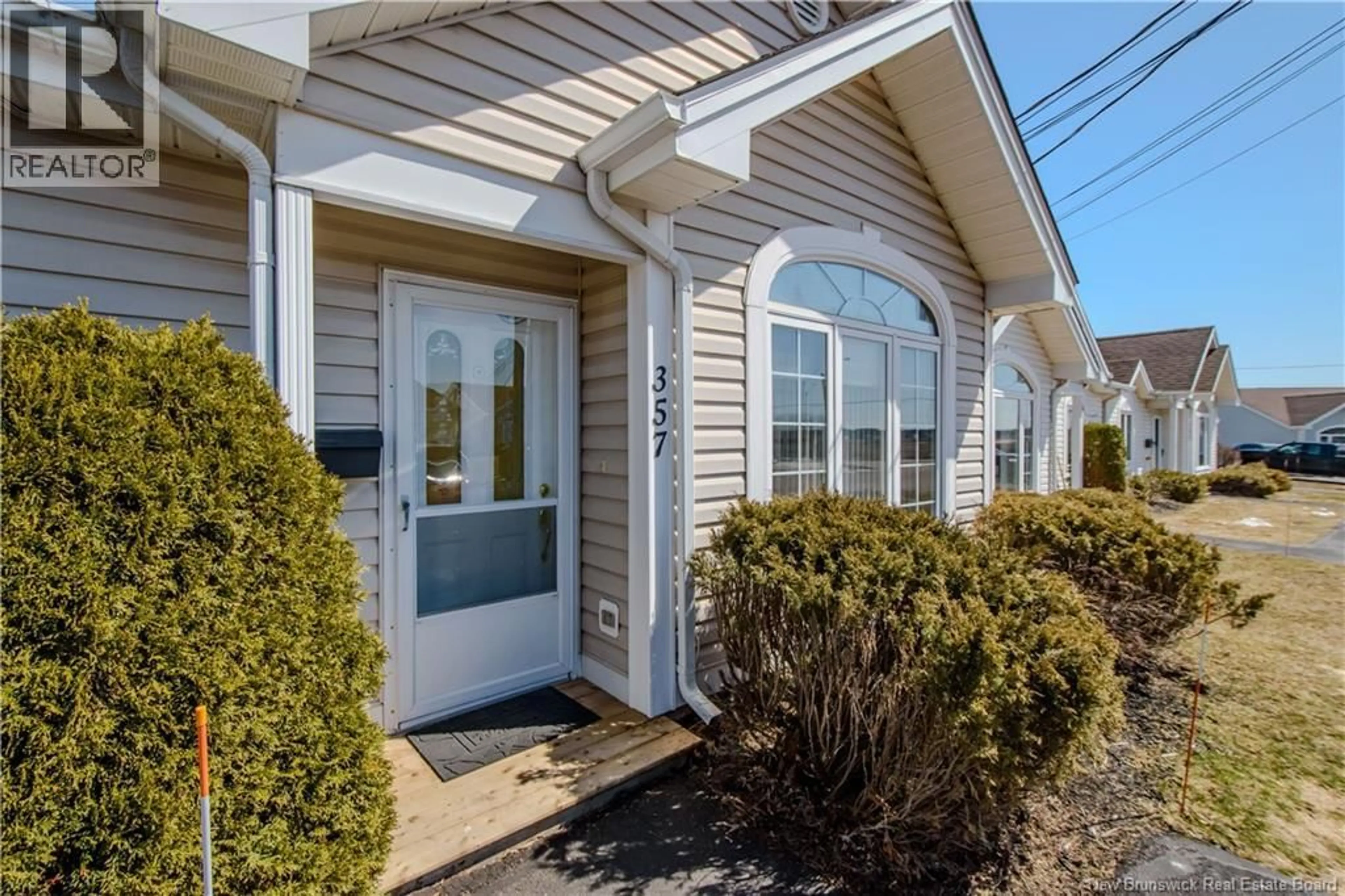 Indoor entryway for 357 BEAUSEJOUR STREET, Dieppe New Brunswick E1A1Y5