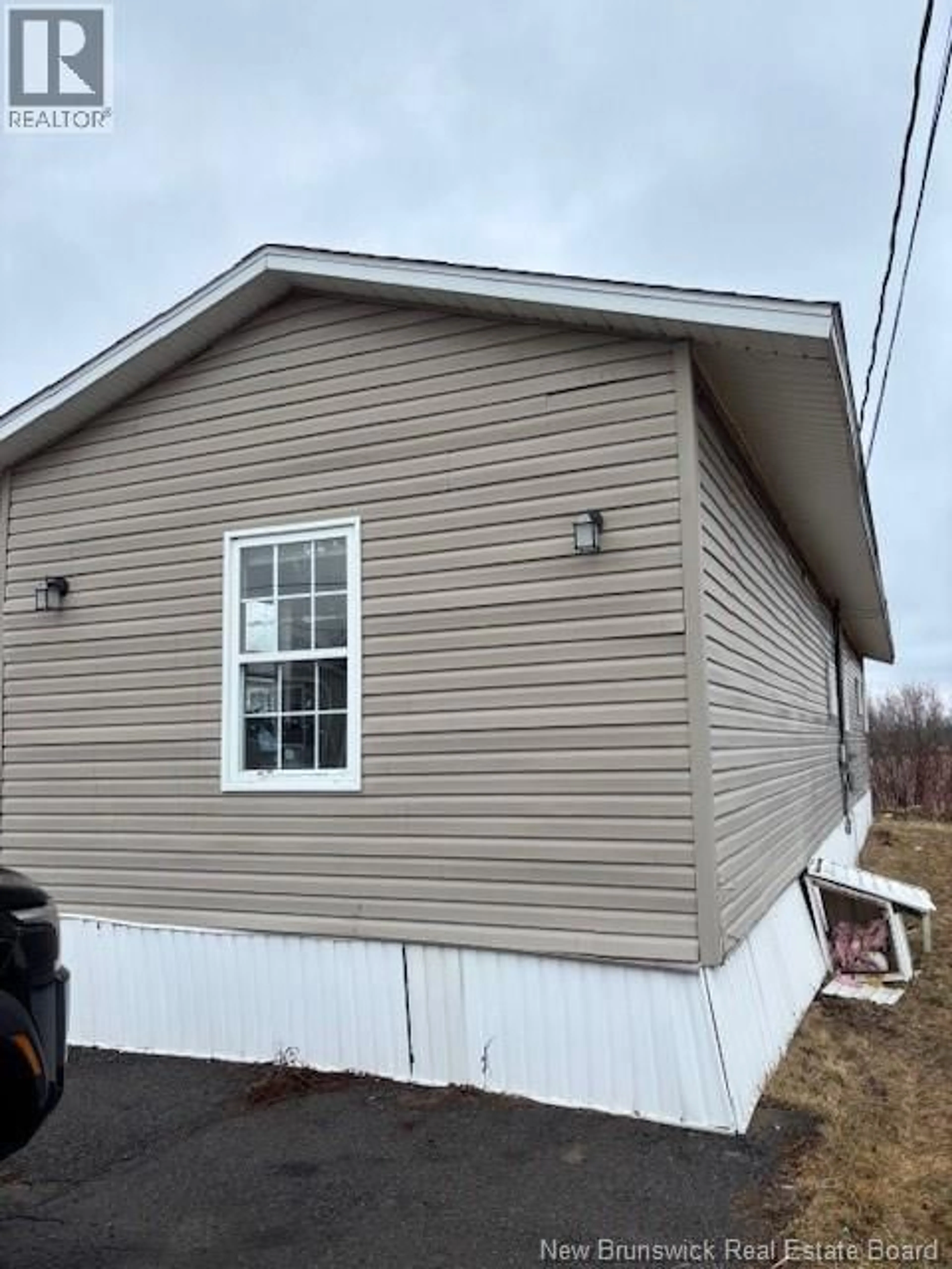 Home with vinyl exterior material, building for 20 BLACK DUCK STREET, Lincoln New Brunswick E3B7G1