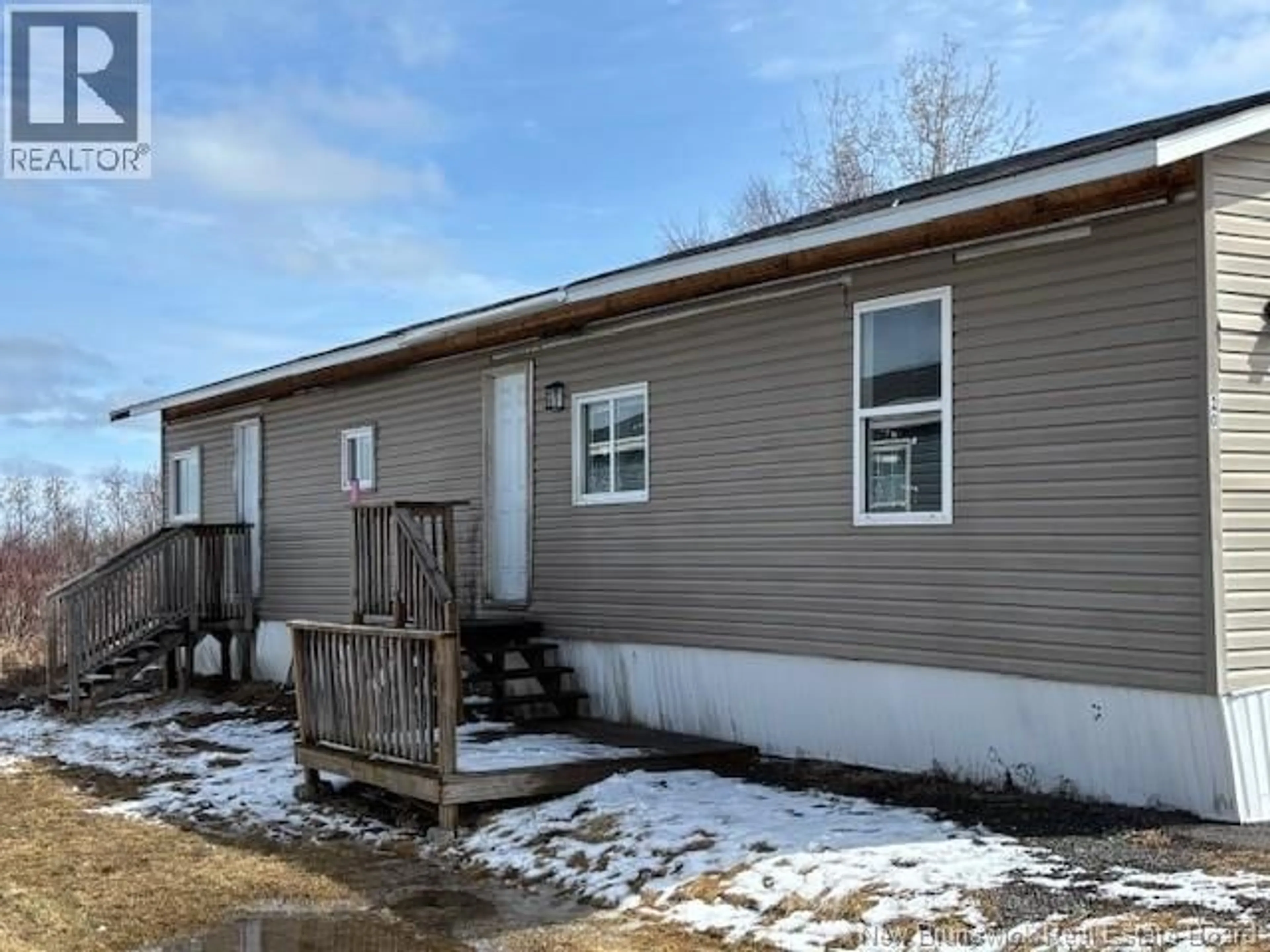 Home with vinyl exterior material, building for 20 BLACK DUCK STREET, Lincoln New Brunswick E3B7G1