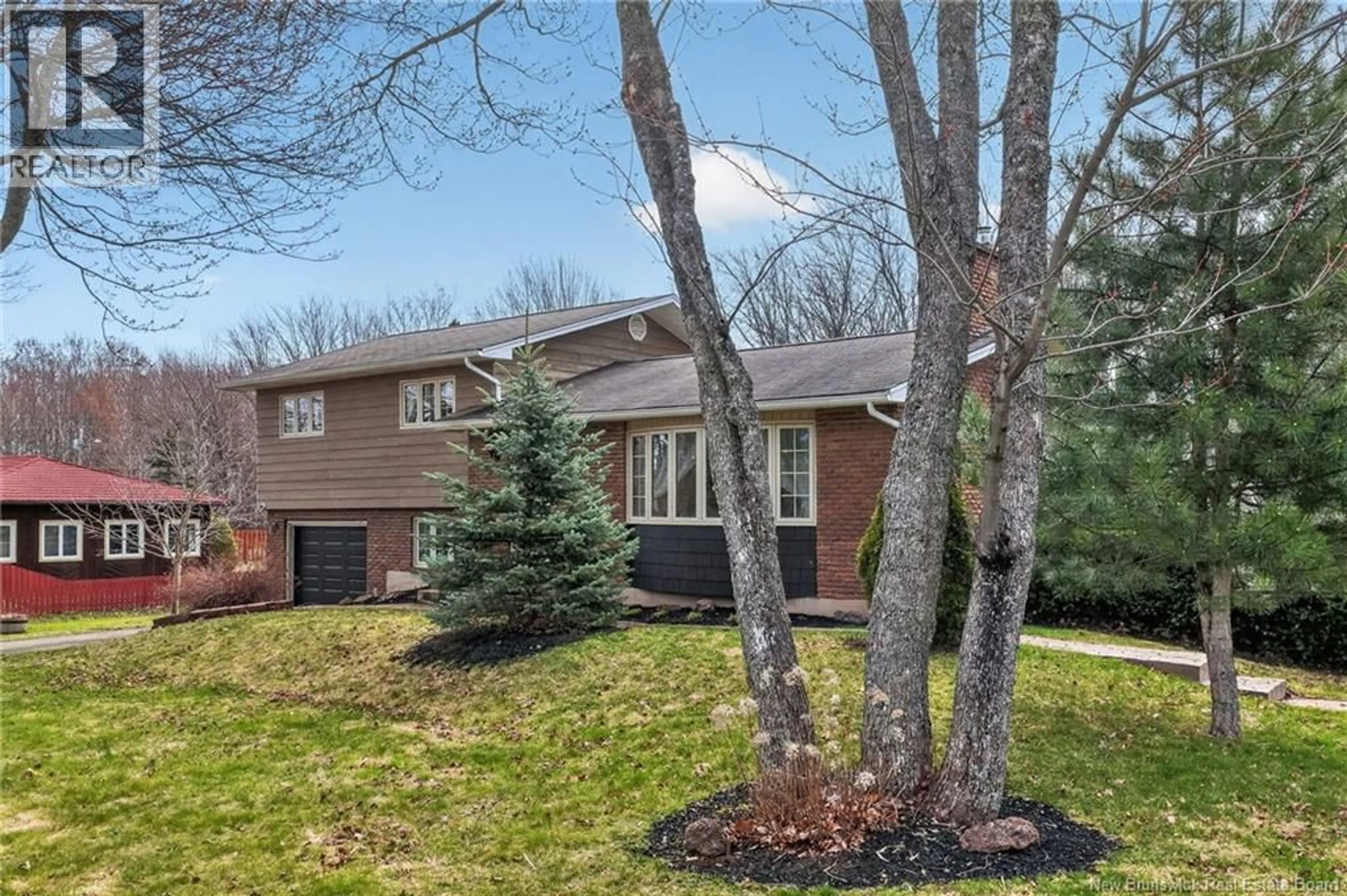 Home with brick exterior material, street for 105 MONTCLAIR, Shediac New Brunswick E4P2J2
