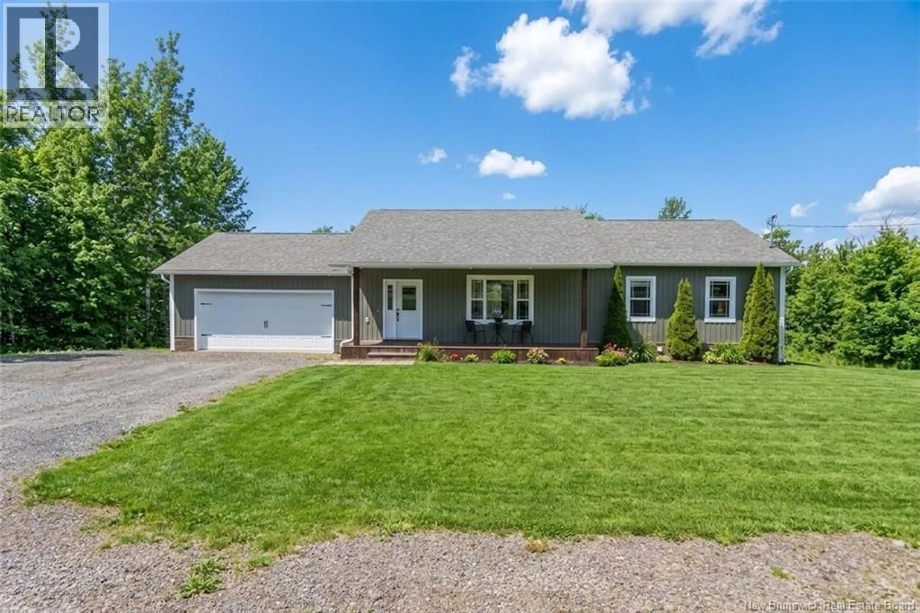 Home with vinyl exterior material, street for 31 LYMAN STREET, Burton New Brunswick E2V0H9