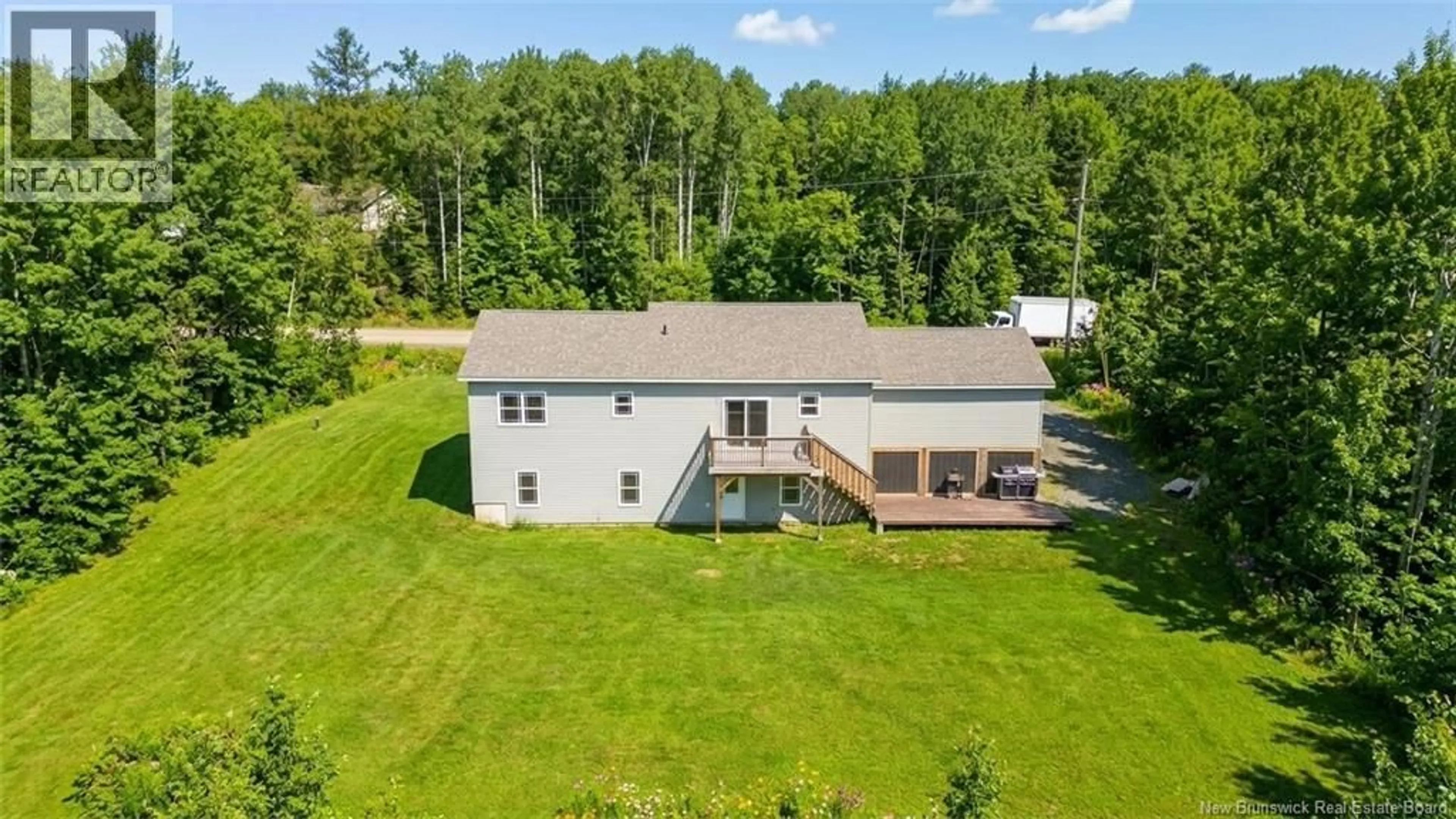 A pic from outside/outdoor area/front of a property/back of a property/a pic from drone, water/lake/river/ocean view for 31 LYMAN STREET, Burton New Brunswick E2V0H9