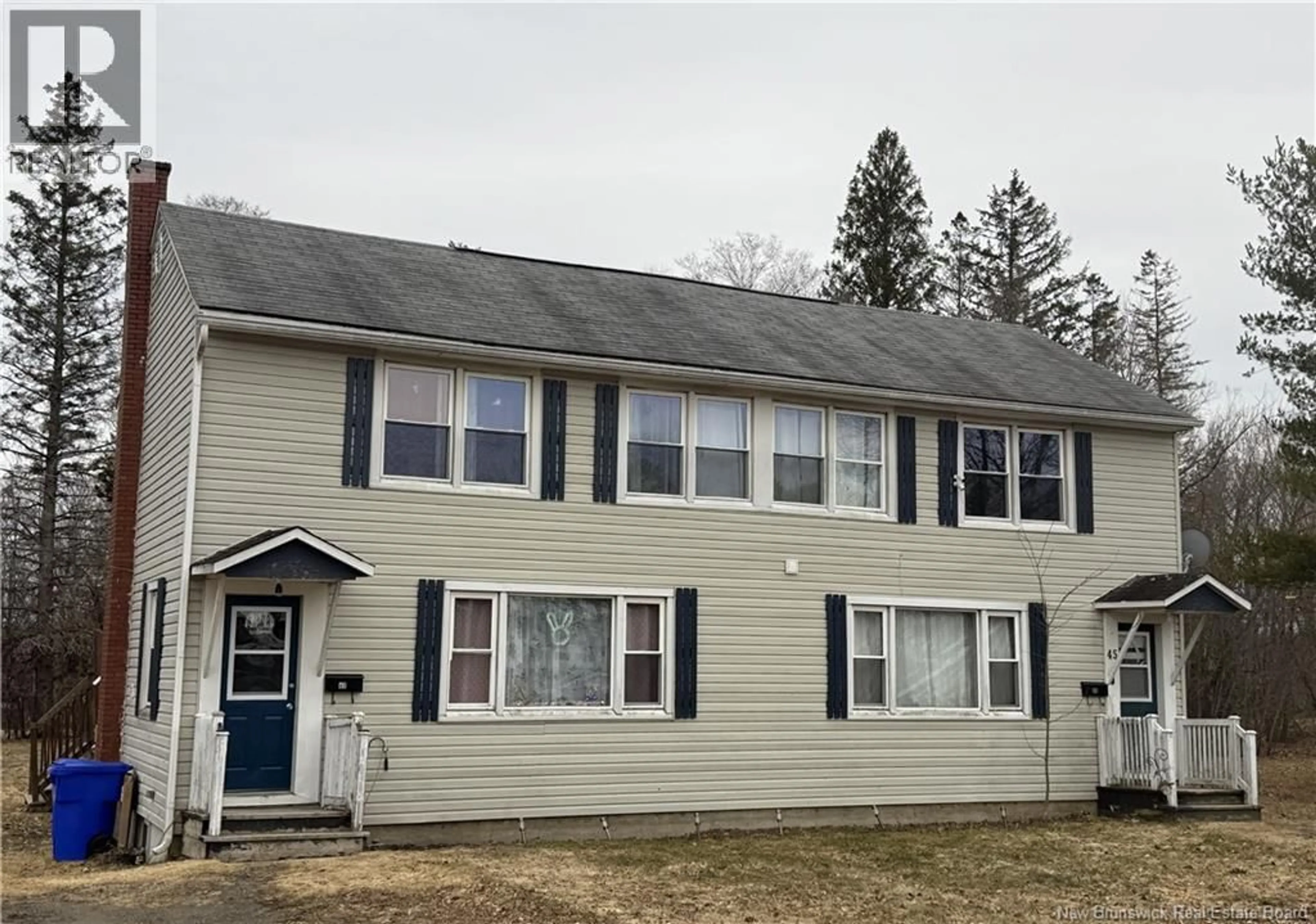 Home with vinyl exterior material, building for 45-47 ELM PARK, St. Stephen New Brunswick E3L2W7