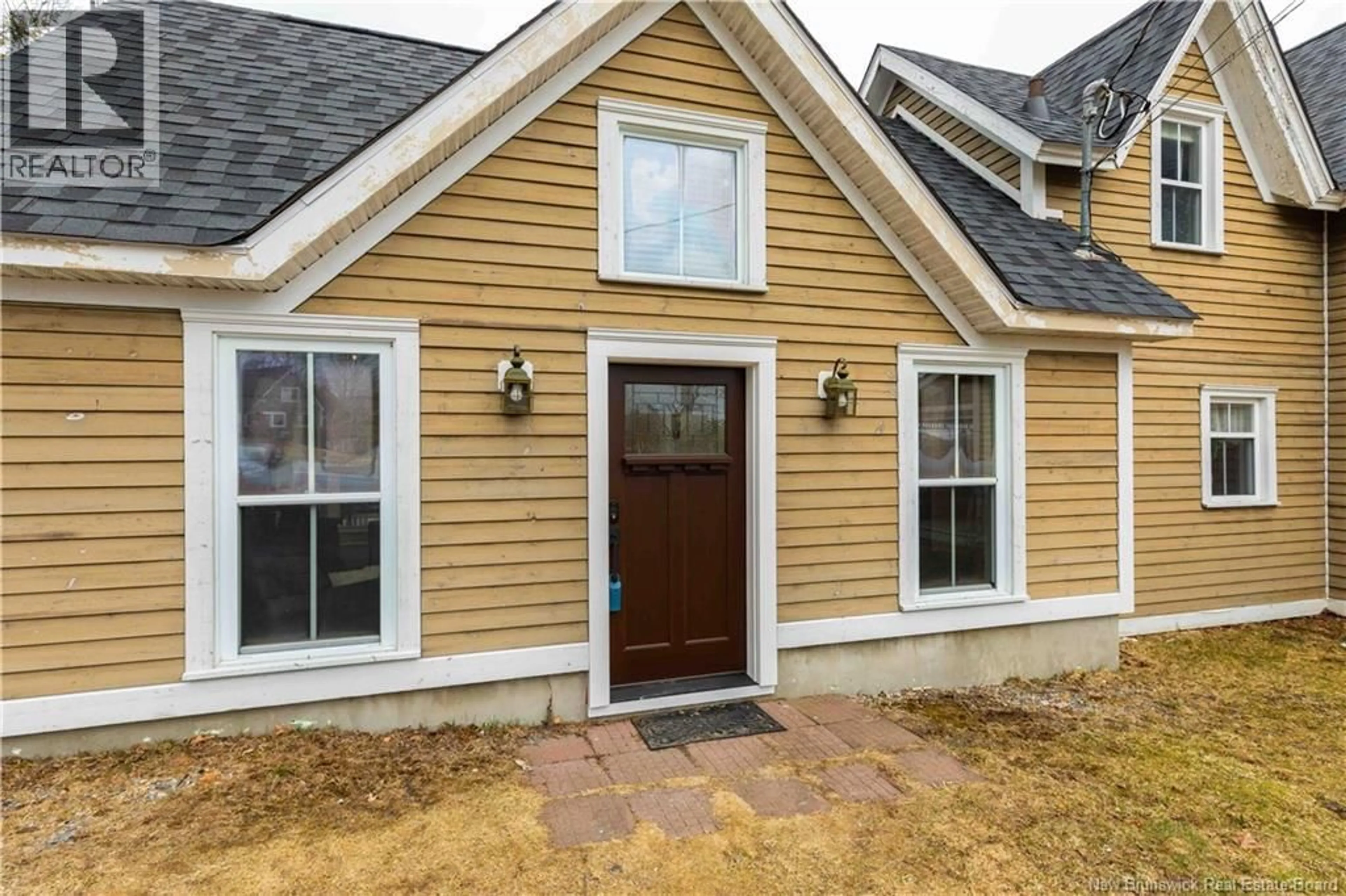 Home with vinyl exterior material, street for 2574 WESTFIELD ROAD, Saint John New Brunswick E2M6N1