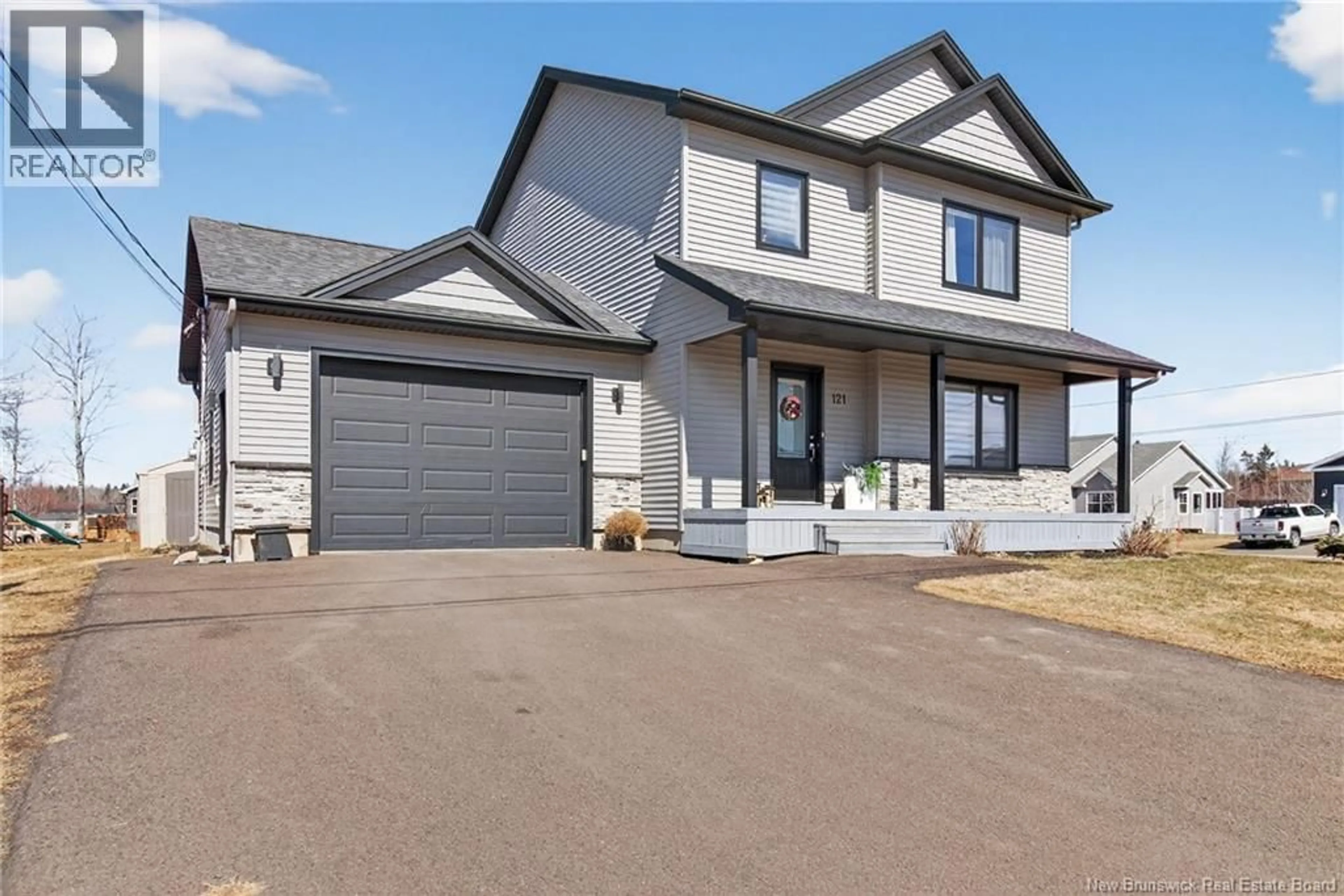 Home with vinyl exterior material, street for 121 O'NEILL, Moncton New Brunswick E1A9L9