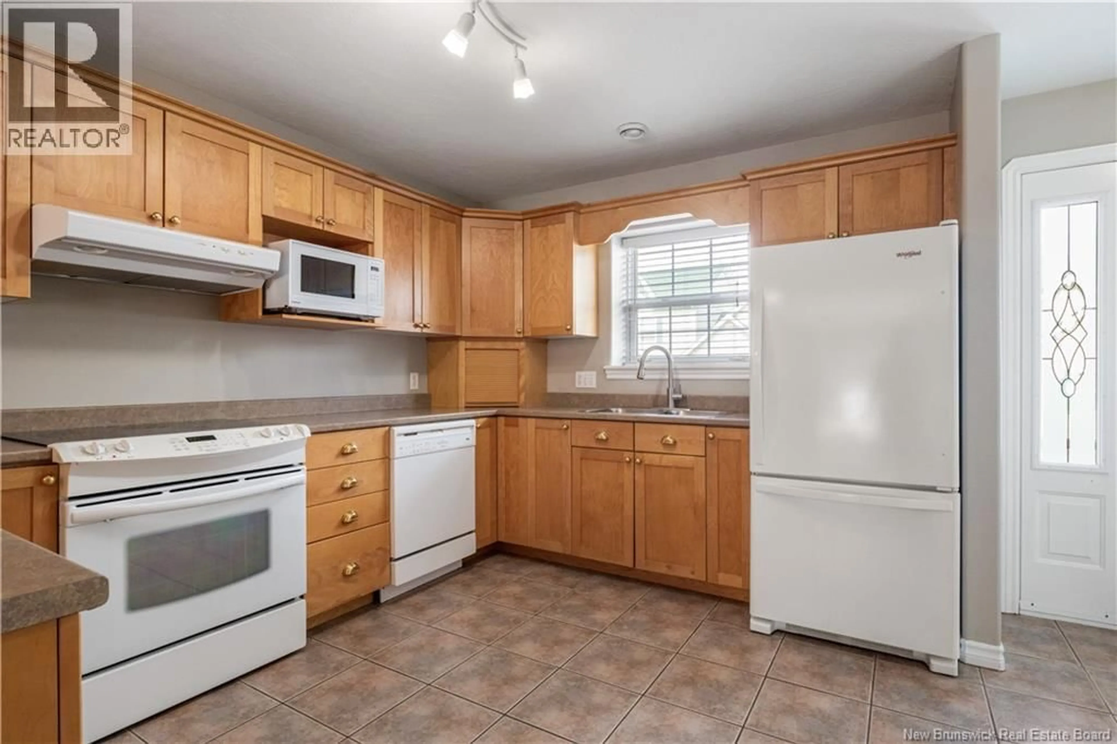 Standard kitchen, unknown for 15 - 354 AMIRAULT, Dieppe New Brunswick E1A1G3