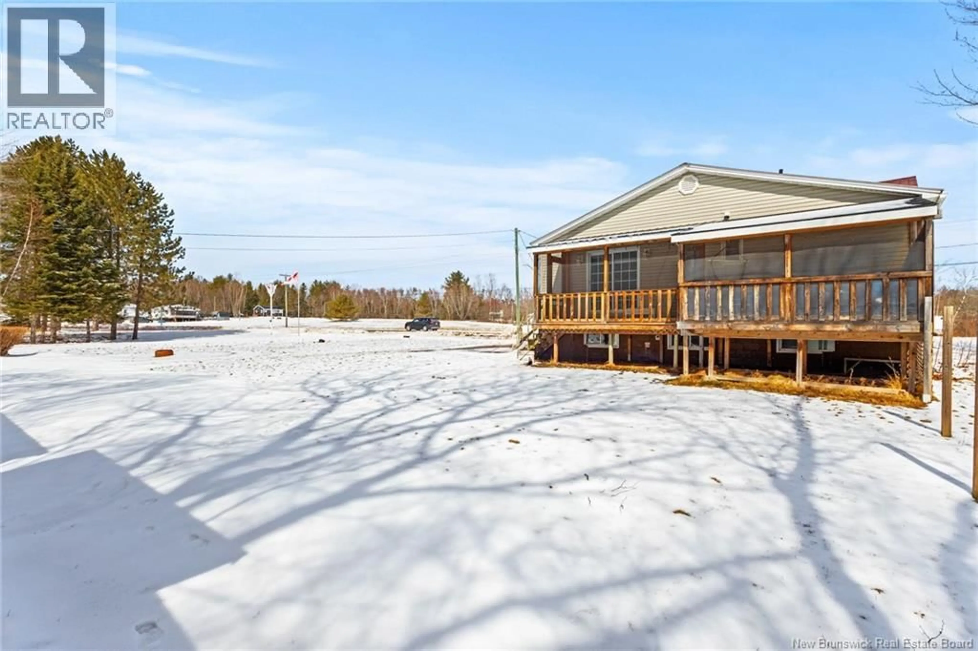 Patio, water/lake/river/ocean view for 27 BRIDGE STREET, Minto New Brunswick E4B2W9