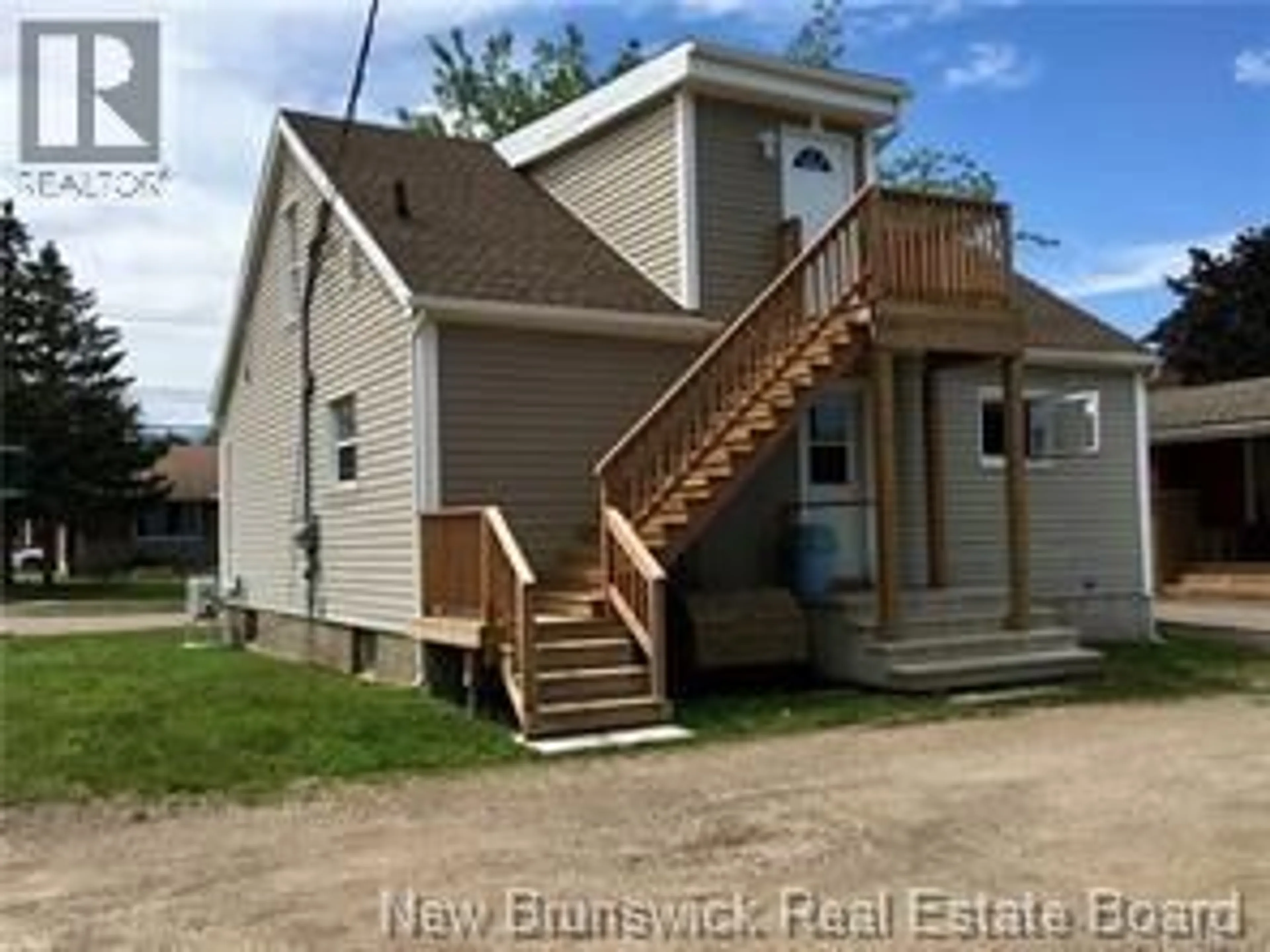 A pic from outside/outdoor area/front of a property/back of a property/a pic from drone, building for 137 WEST LANE, Moncton New Brunswick E1C6V1