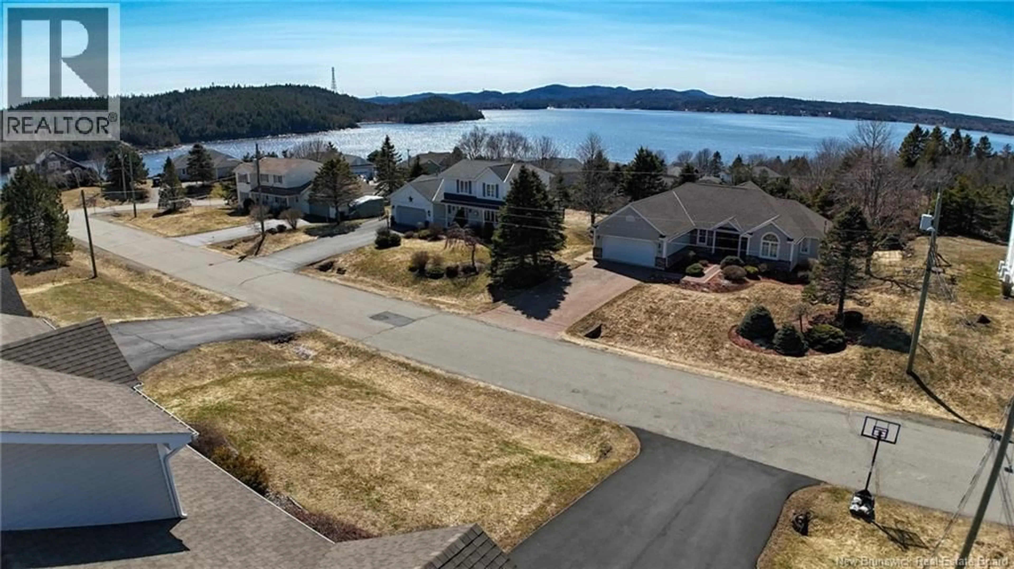 A pic from outside/outdoor area/front of a property/back of a property/a pic from drone, water/lake/river/ocean view for 31 BLANCHARD LANE, Saint John New Brunswick E2K5K4