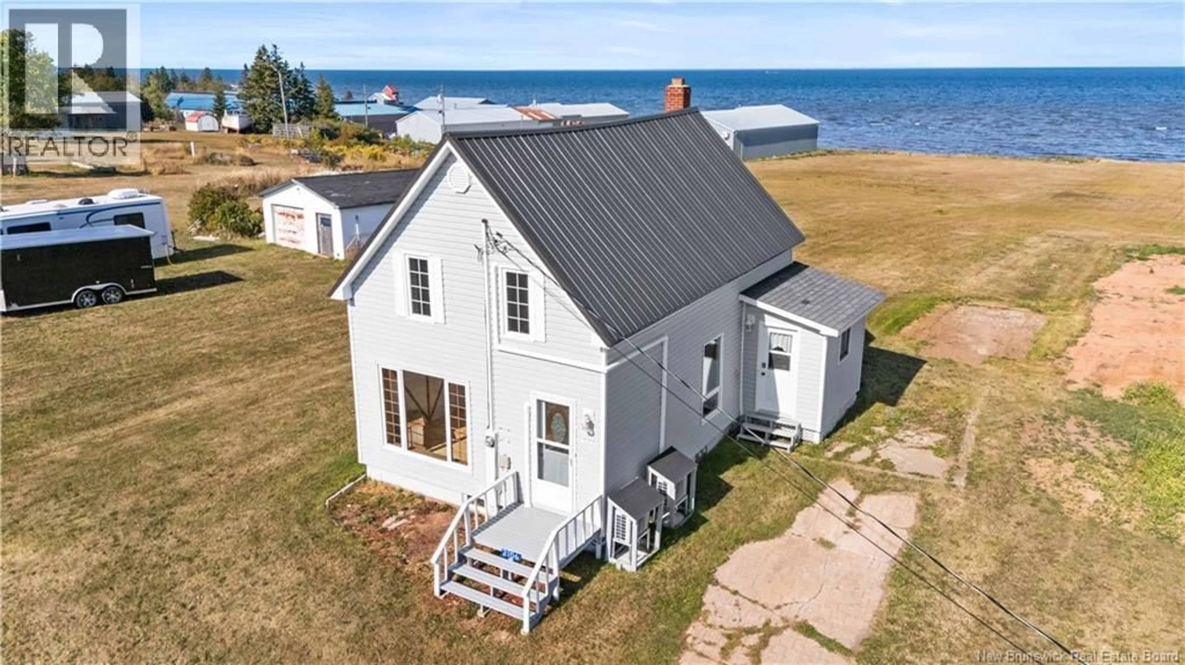 A pic from outside/outdoor area/front of a property/back of a property/a pic from drone, building for 2106 ROUTE 950, Cap-Pelé New Brunswick E4N2J6