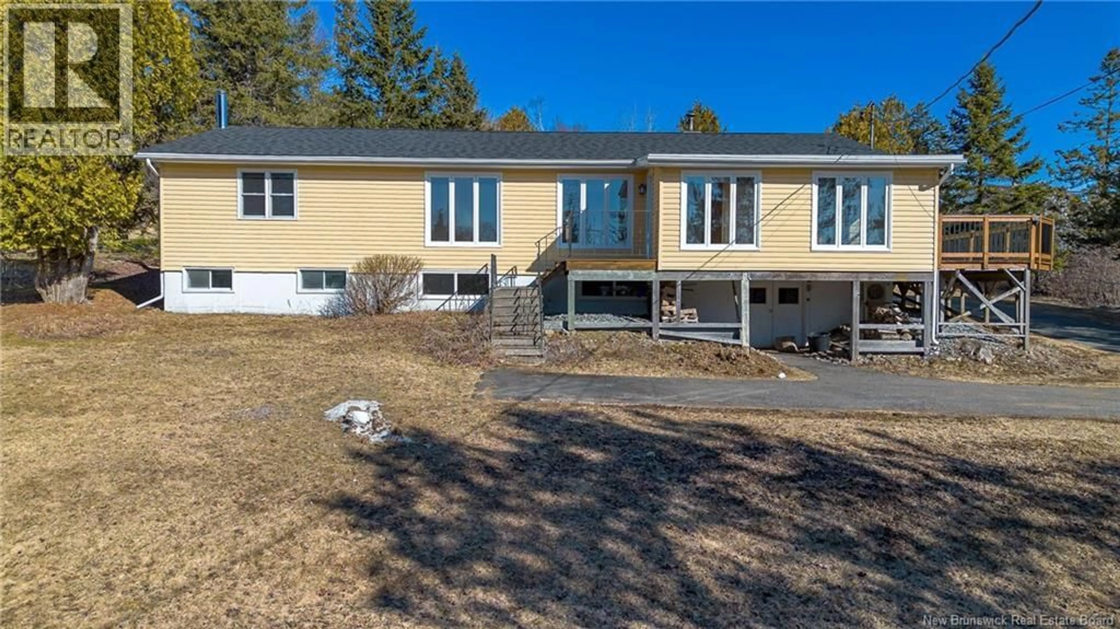 A pic from outside/outdoor area/front of a property/back of a property/a pic from drone, unknown for 746 ROUTE 845, Kingston New Brunswick E5N1T7