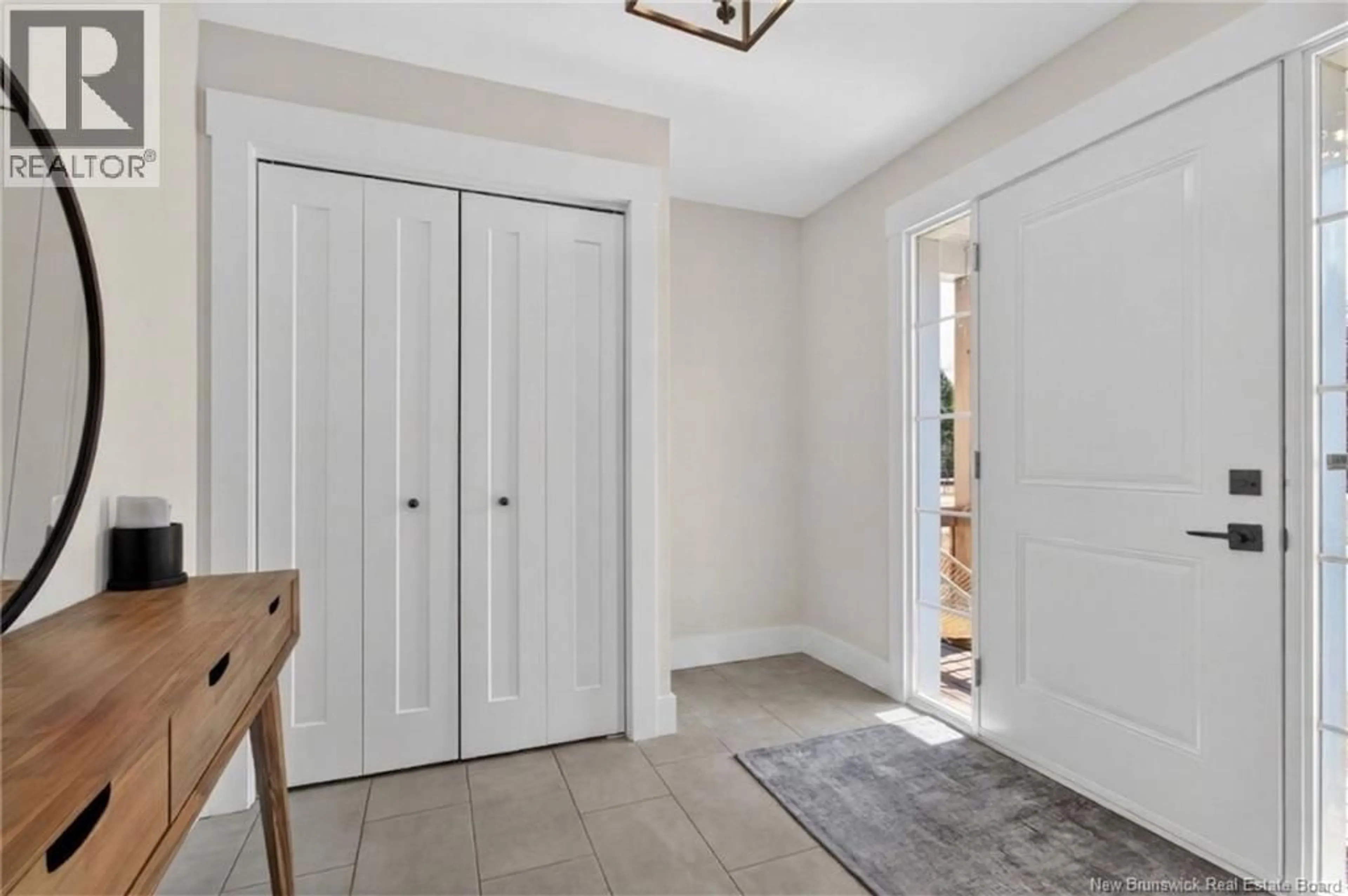 Indoor entryway for 148 DES ELEVES, Moncton New Brunswick E1A4V6