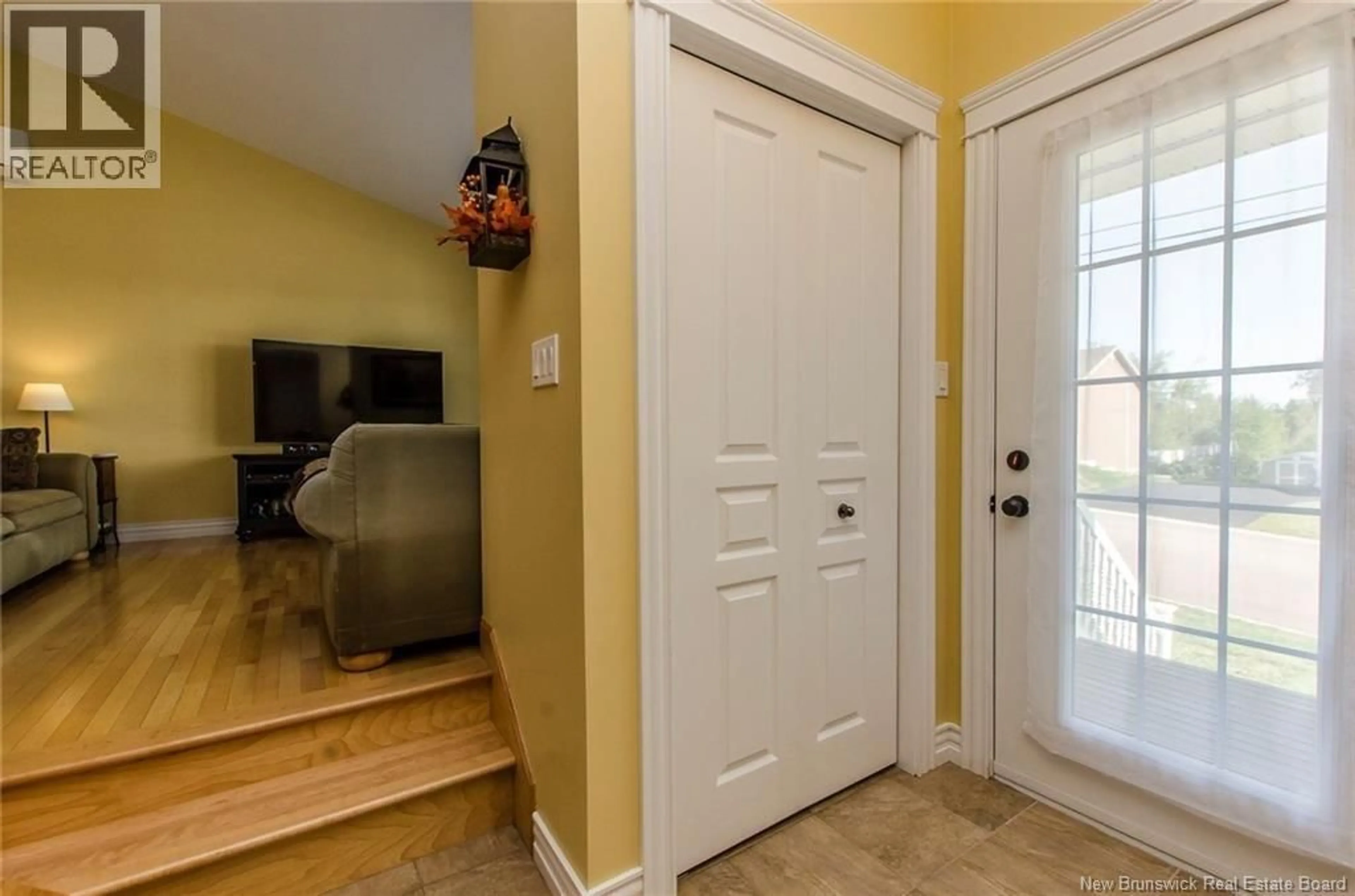 Indoor entryway for 187 LEBLANC AVENUE, Shediac New Brunswick E4P0H9