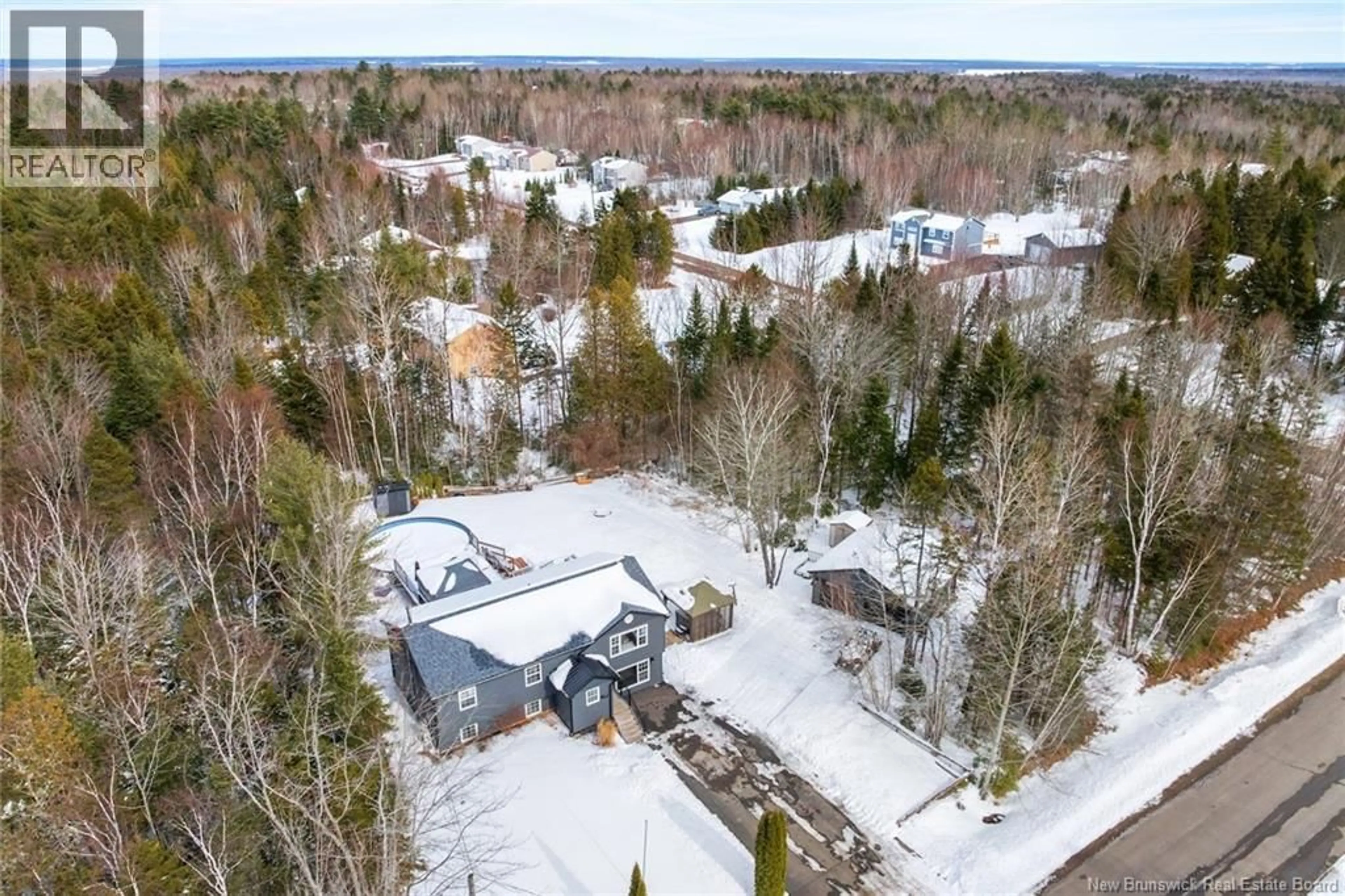 A pic from outside/outdoor area/front of a property/back of a property/a pic from drone, unknown for 52 CAMBRIDGE DRIVE, Burton New Brunswick E2V4J9