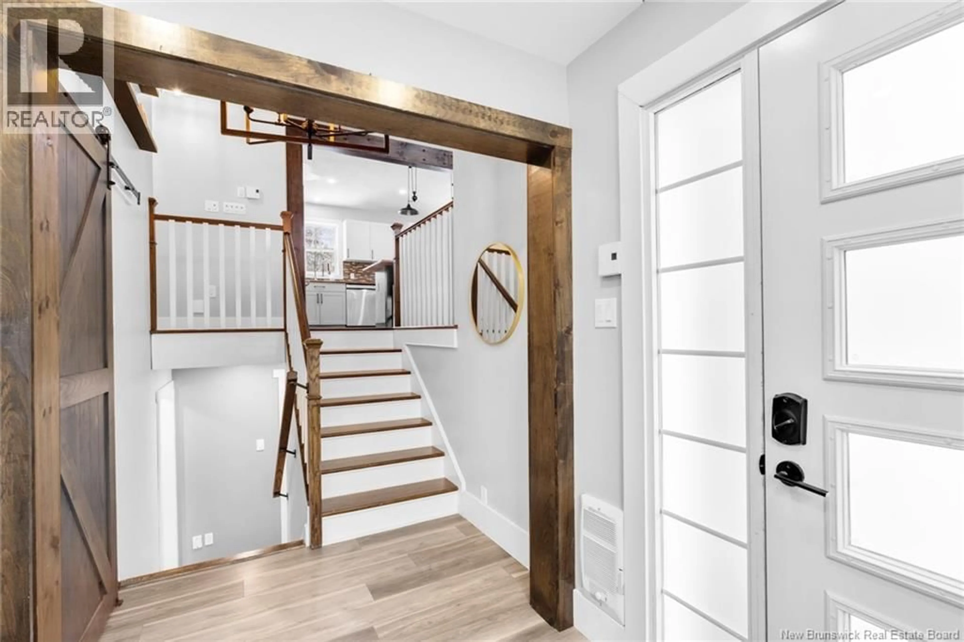 Indoor entryway for 52 CAMBRIDGE DRIVE, Burton New Brunswick E2V4J9