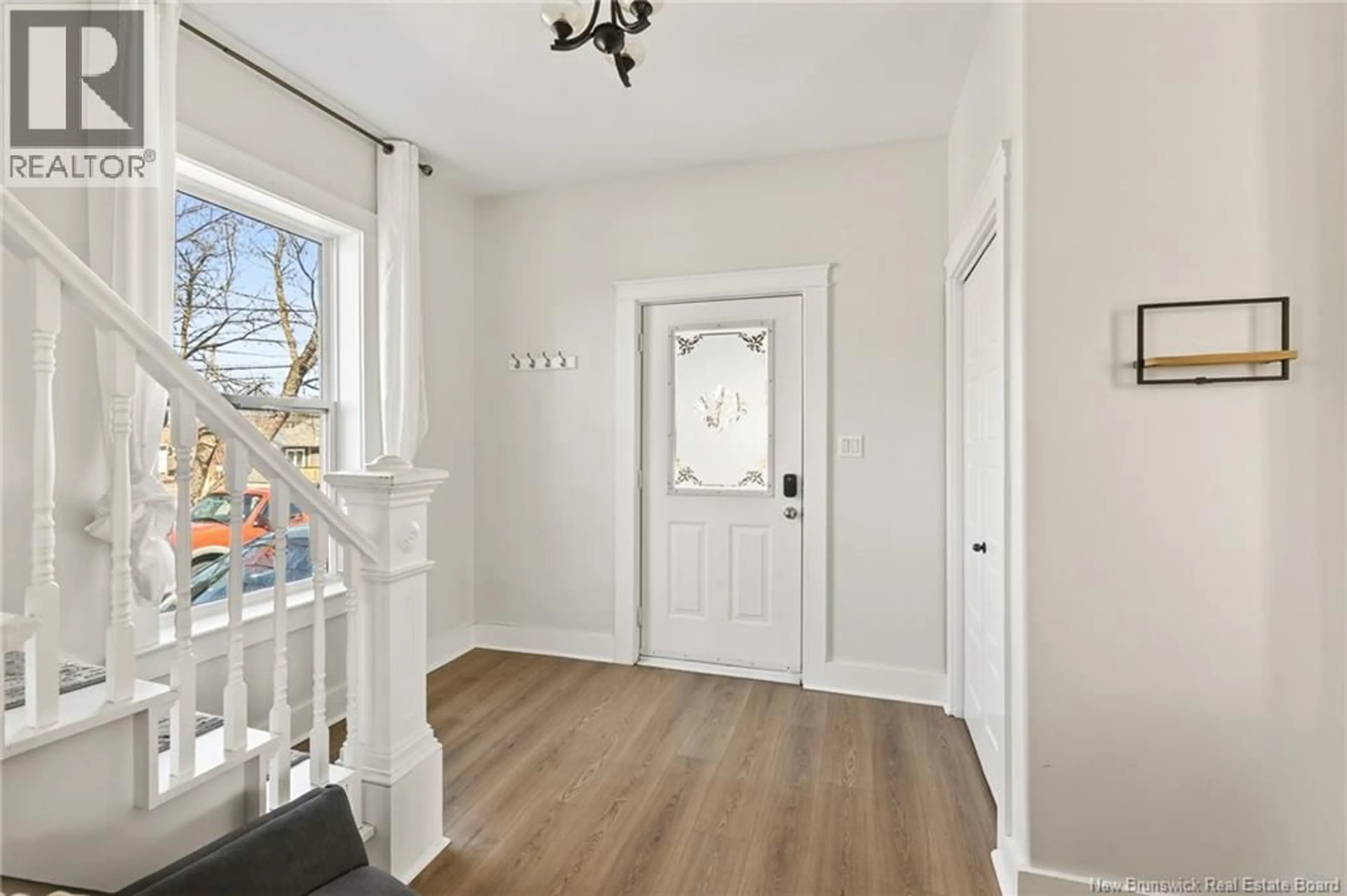 Indoor entryway for 46 LEFURGEY AVENUE, Moncton New Brunswick E1C7G3