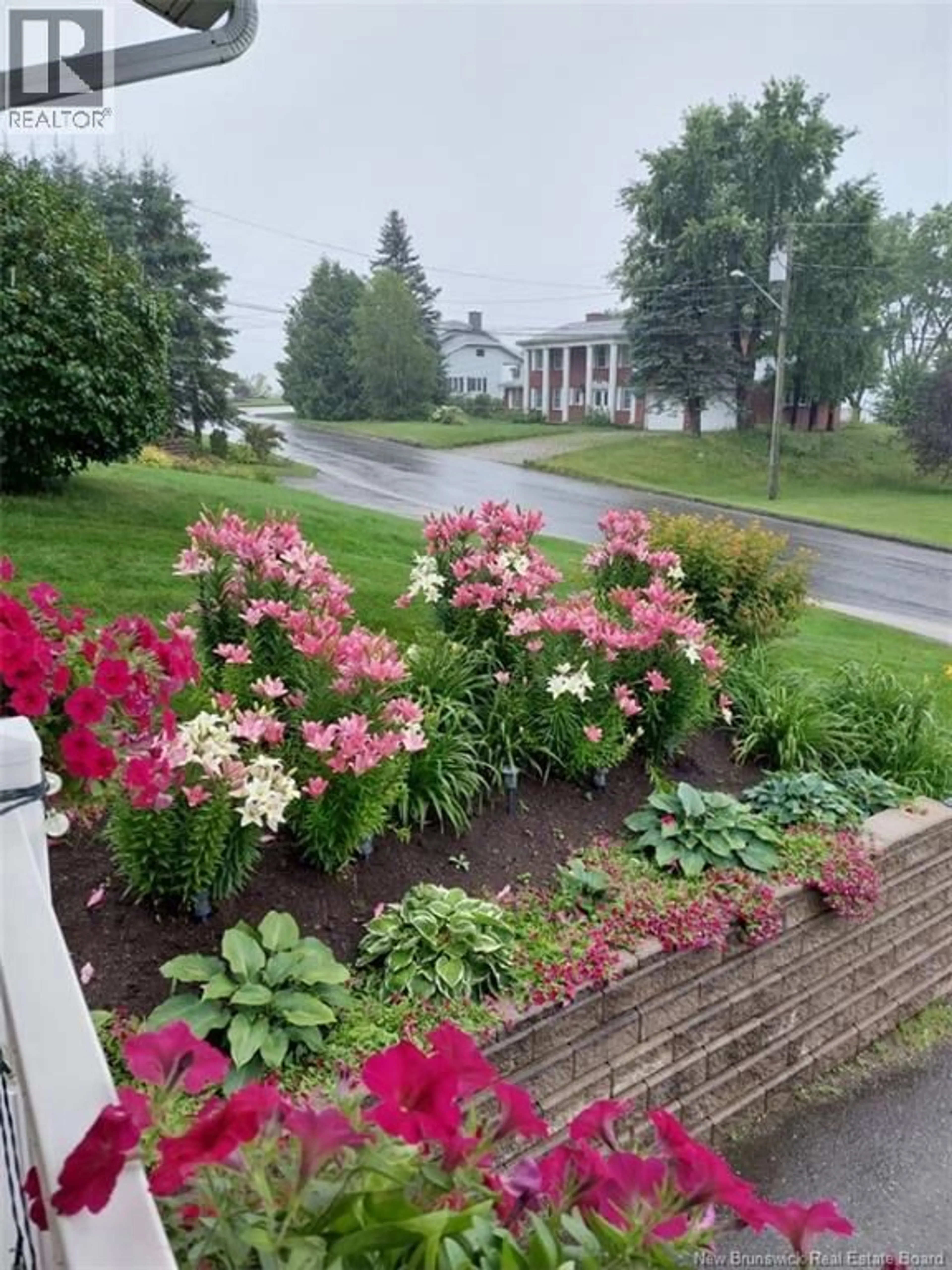 Patio, street for 190 DUREPOS STREET, Grand-Sault/Grand Falls New Brunswick E3Y1C7