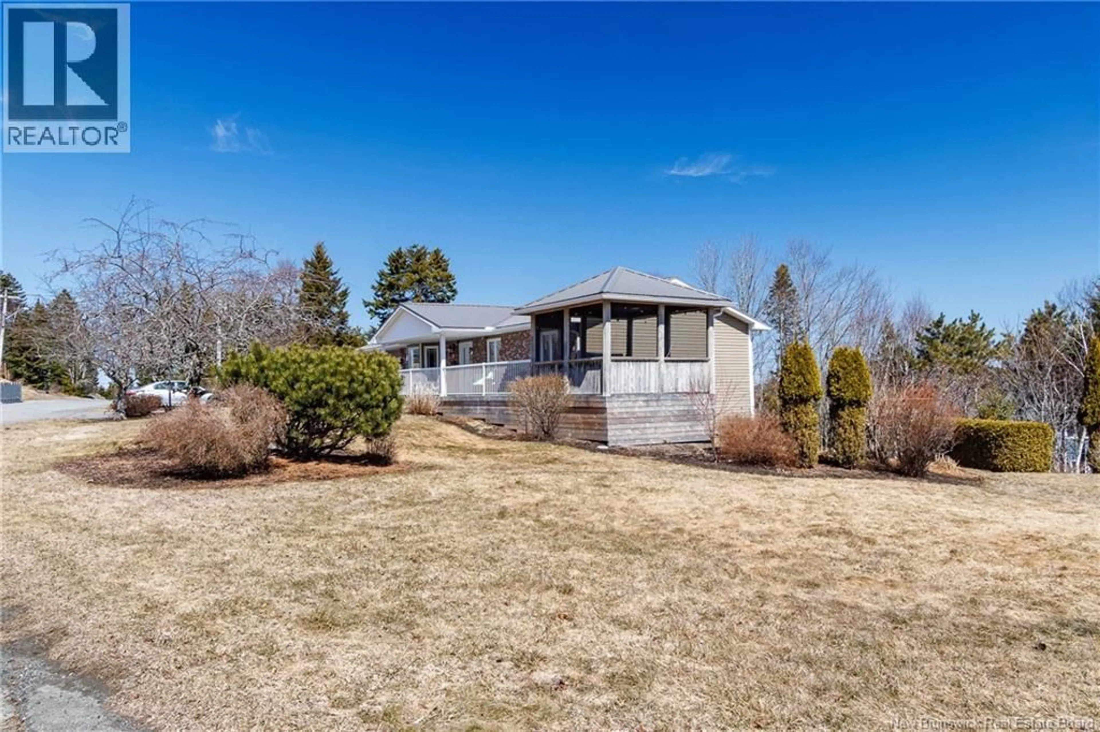 A pic from outside/outdoor area/front of a property/back of a property/a pic from drone, unknown for 39 MORNING SIDE CRESCENT, Grand Bay-Westfield New Brunswick E5K1X8