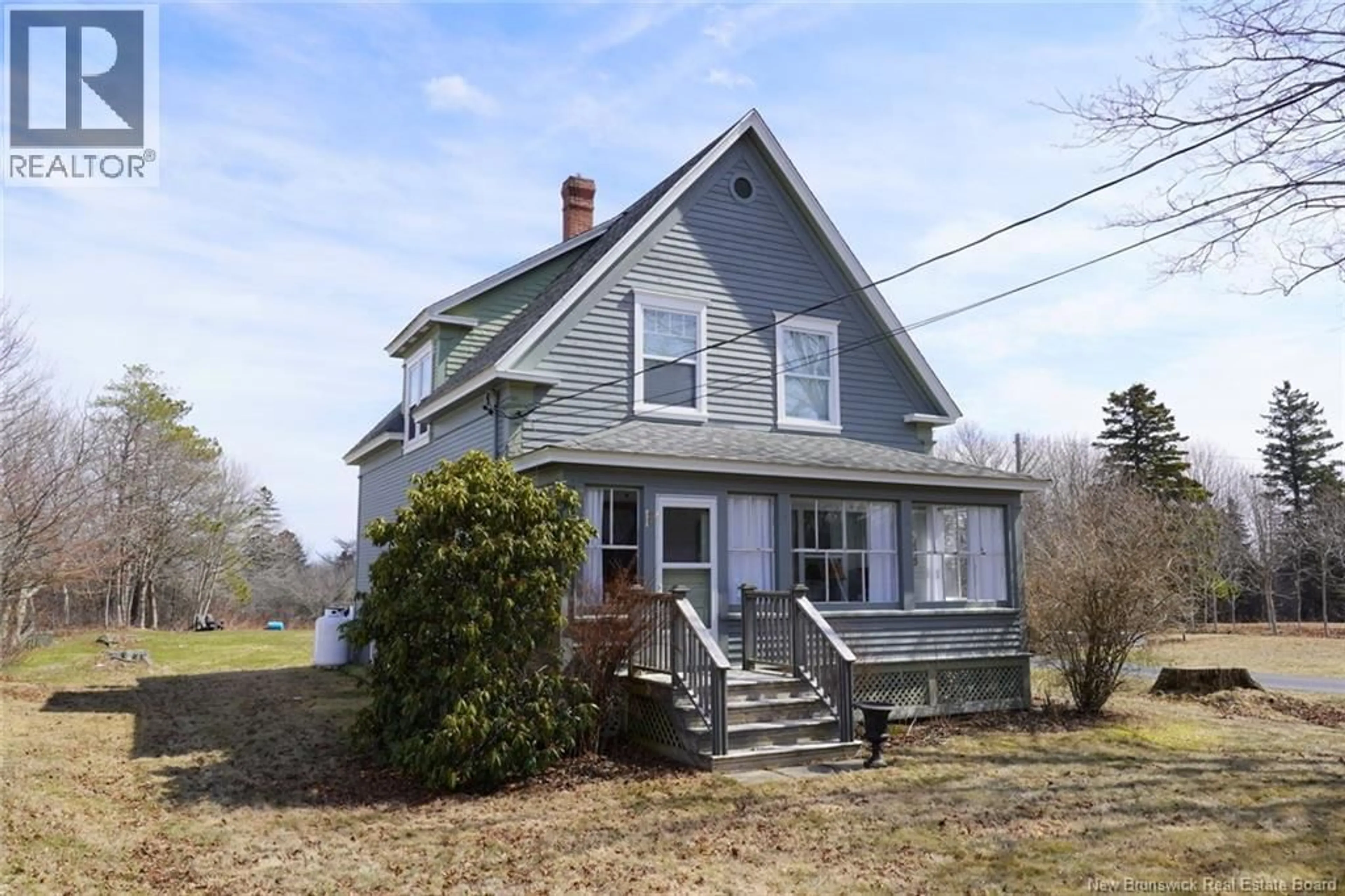 Home with vinyl exterior material, street for 541 ROUTE 776, Grand Manan New Brunswick E5G2C8