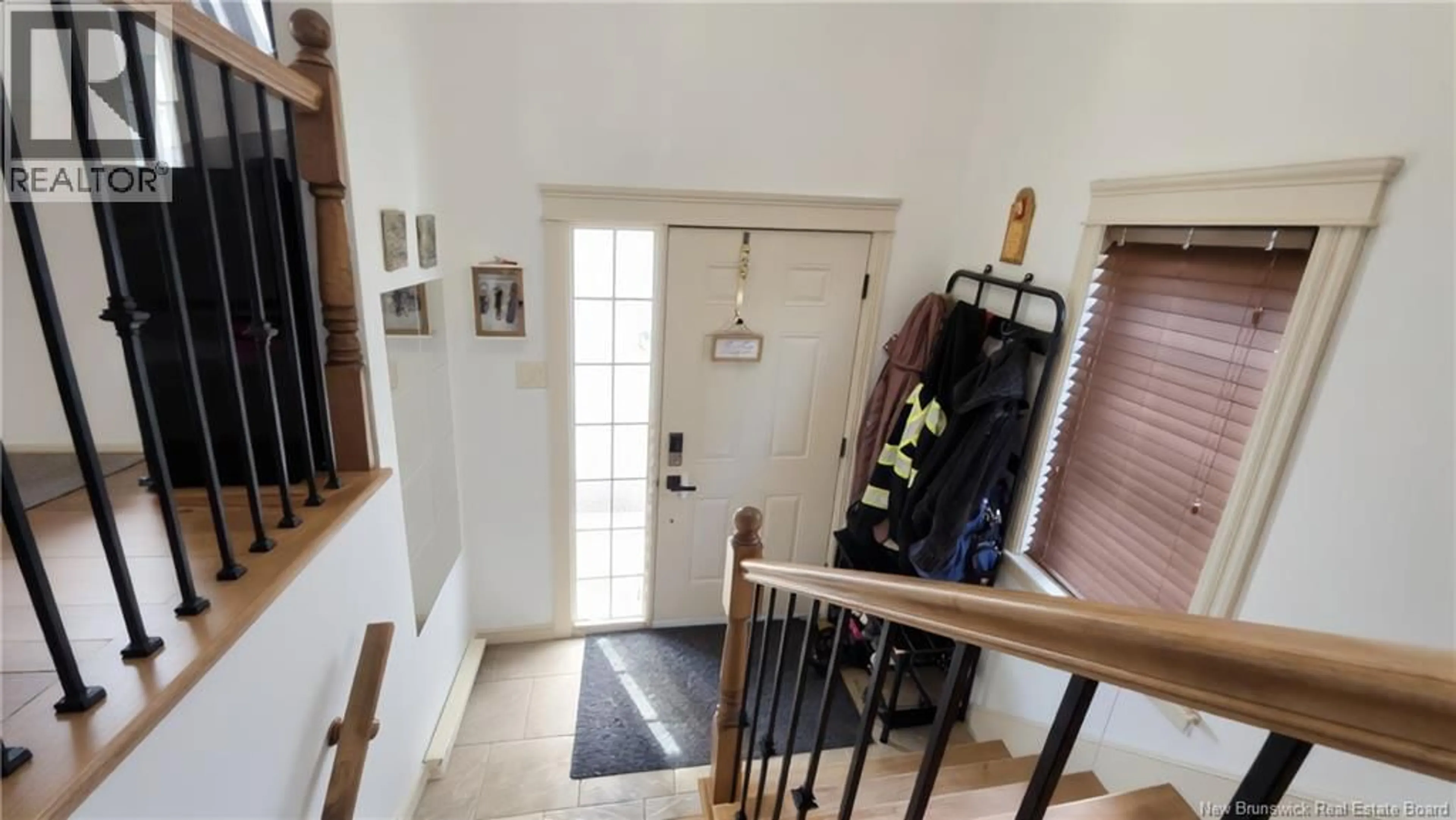 Indoor foyer for 922 BERNARD STREET, Dieppe New Brunswick E1A5A4