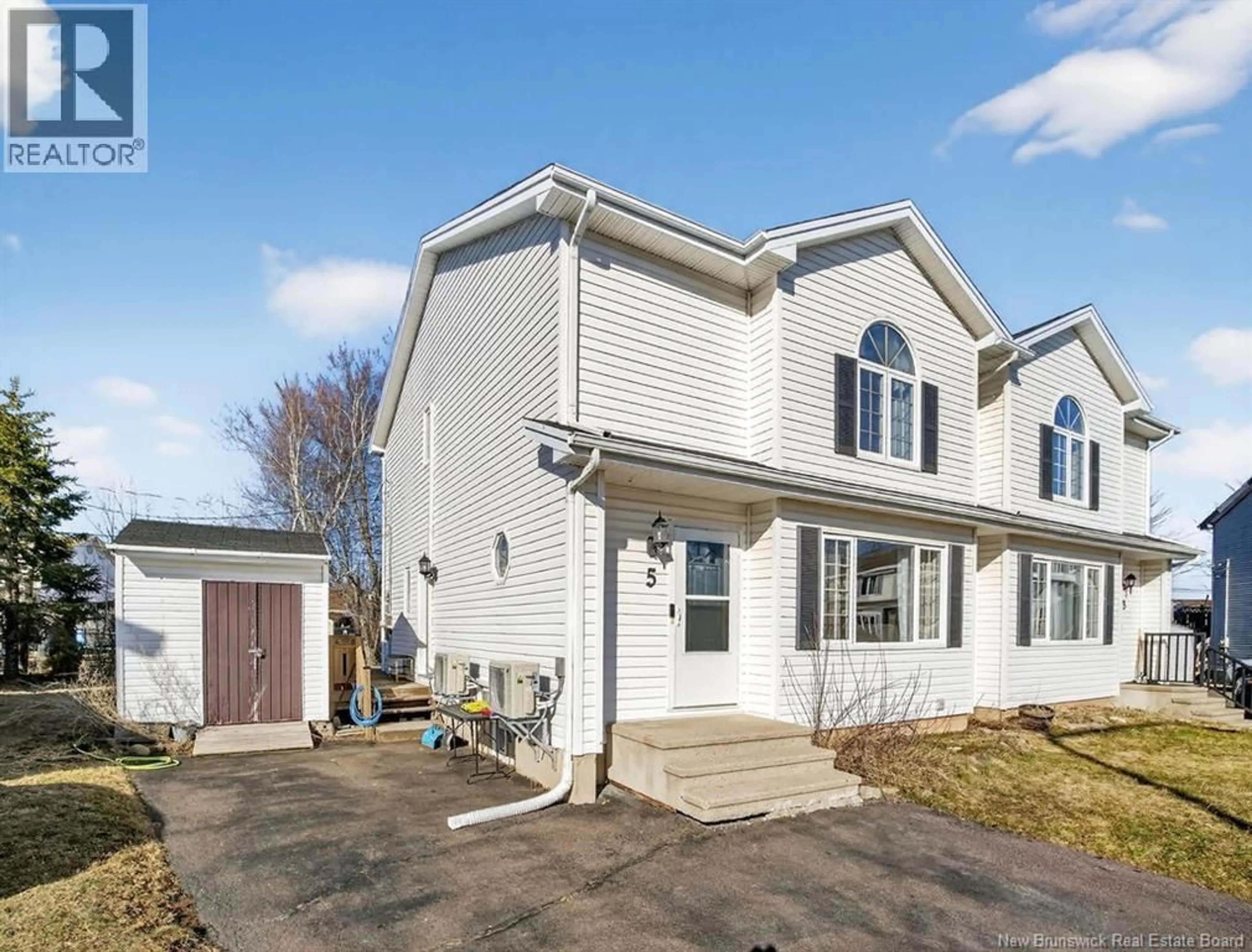 Home with vinyl exterior material, street for 5 SABLE COURT, Moncton New Brunswick E1G2H5