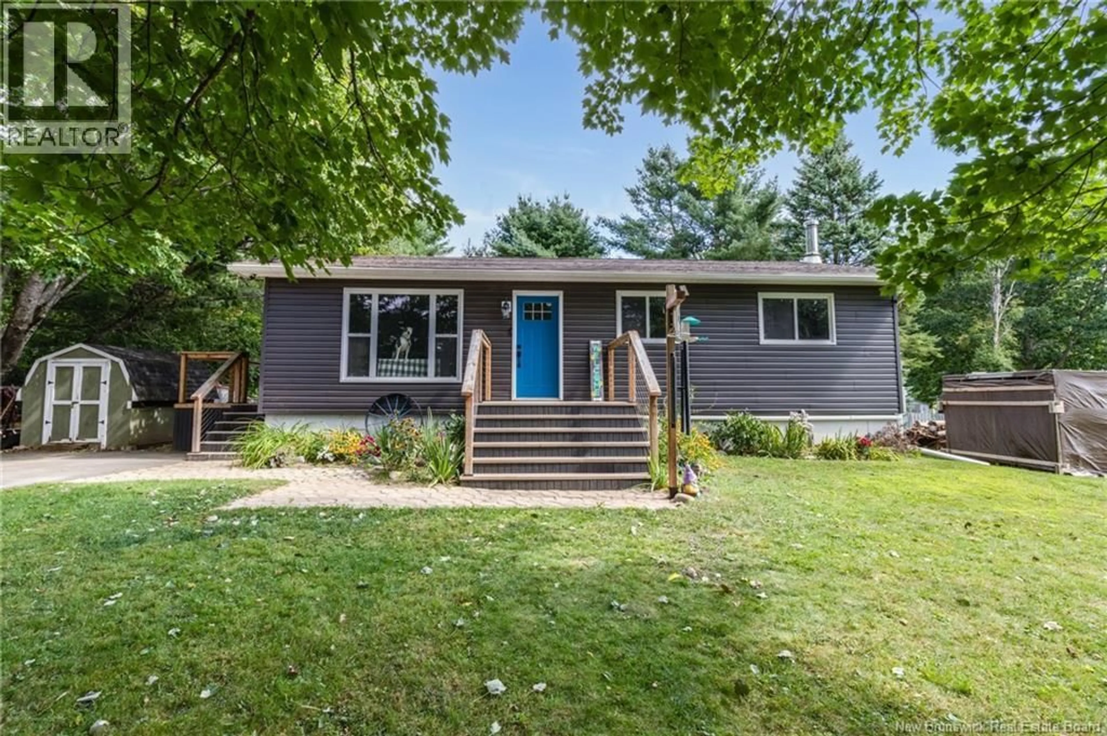 Home with vinyl exterior material, street for 4 RANDALL STREET, Lincoln New Brunswick E3B7E8