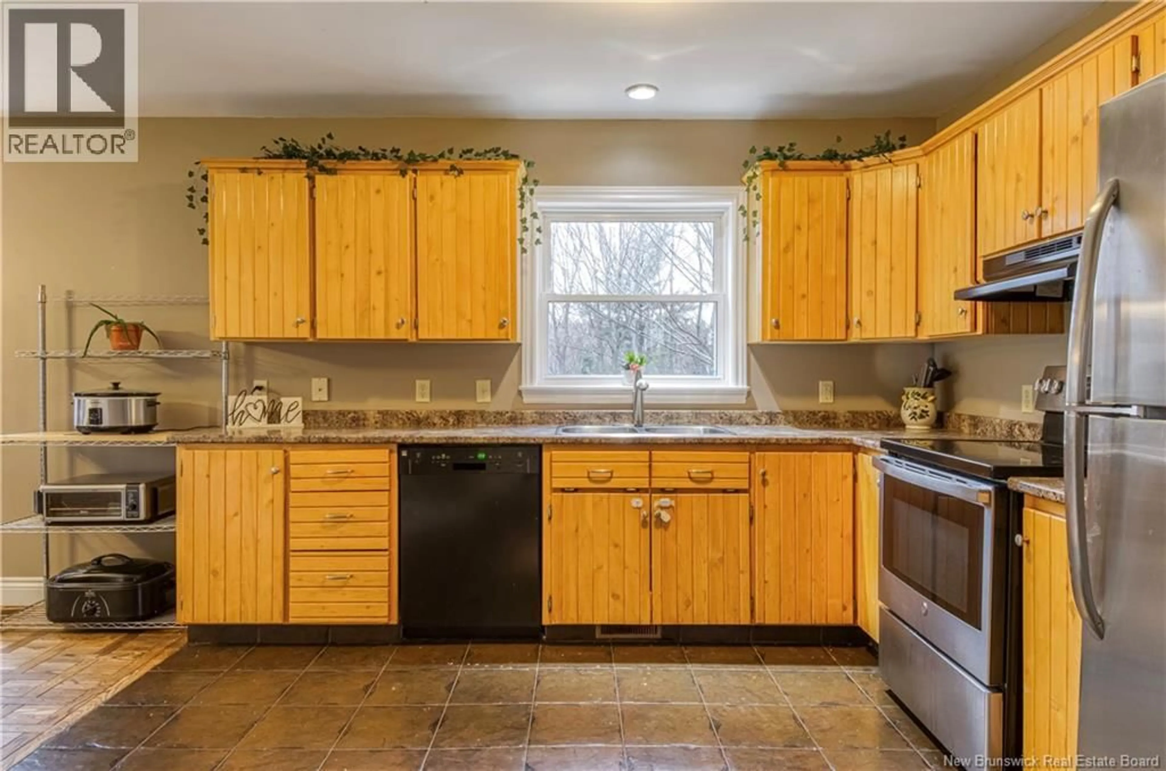 Standard kitchen, unknown for 412 RTE 845, Kingston New Brunswick E5N1L9