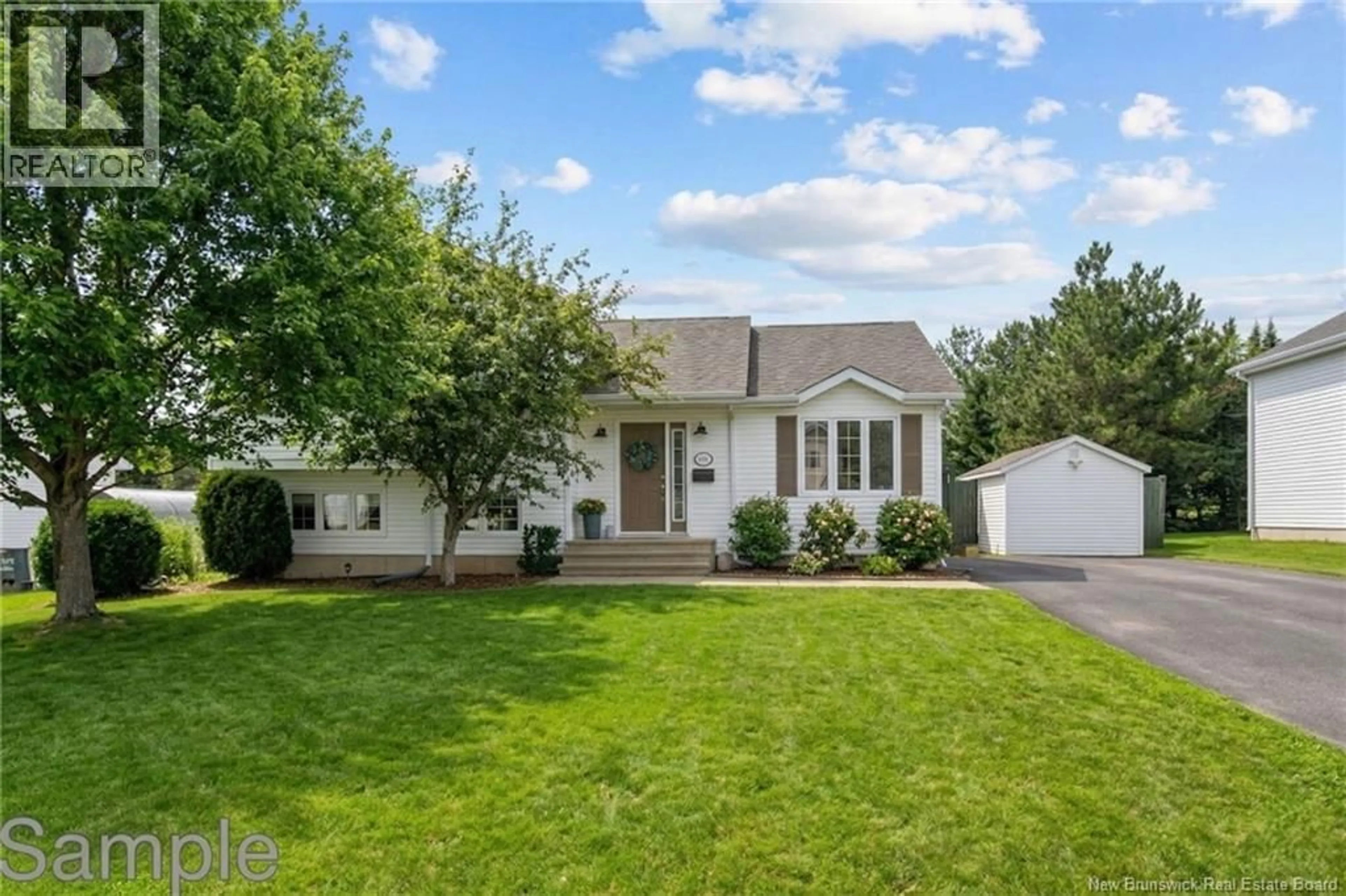 Home with vinyl exterior material, street for 376 EUNICE, Dieppe New Brunswick E1A5V6